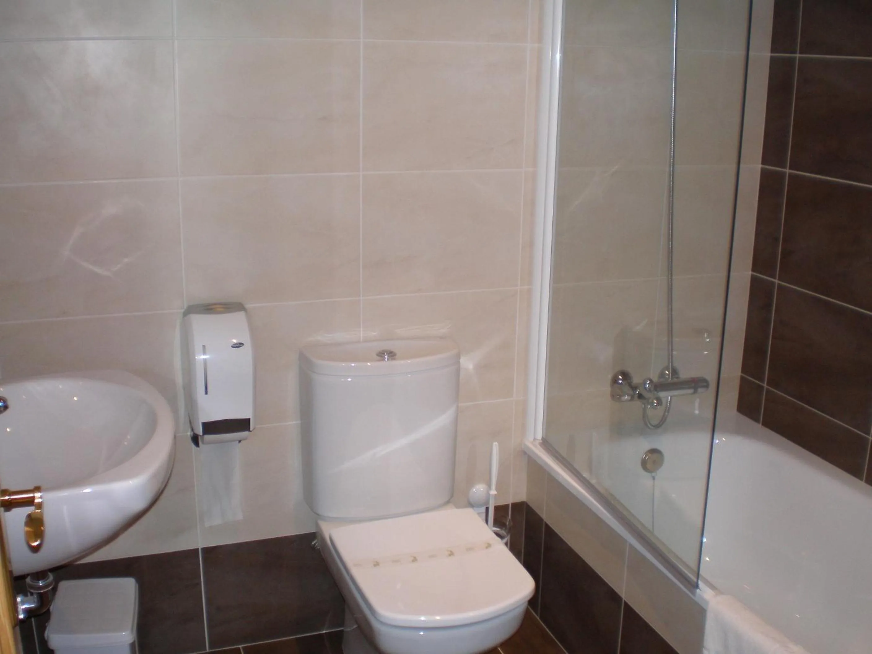 Bathroom in Hotel San Briz