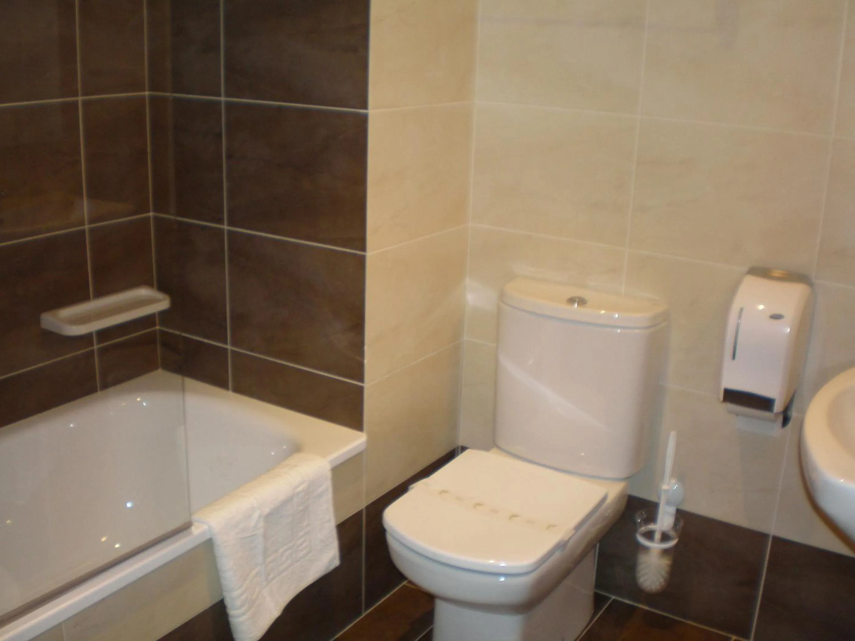 Bathroom in Hotel San Briz