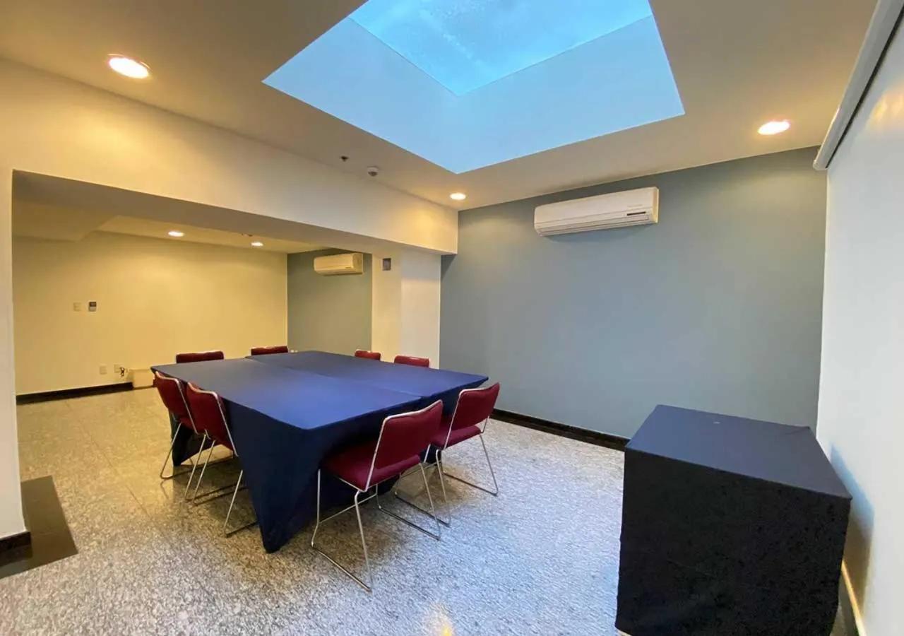Meeting/conference room in Hotel MX forum buenavista
