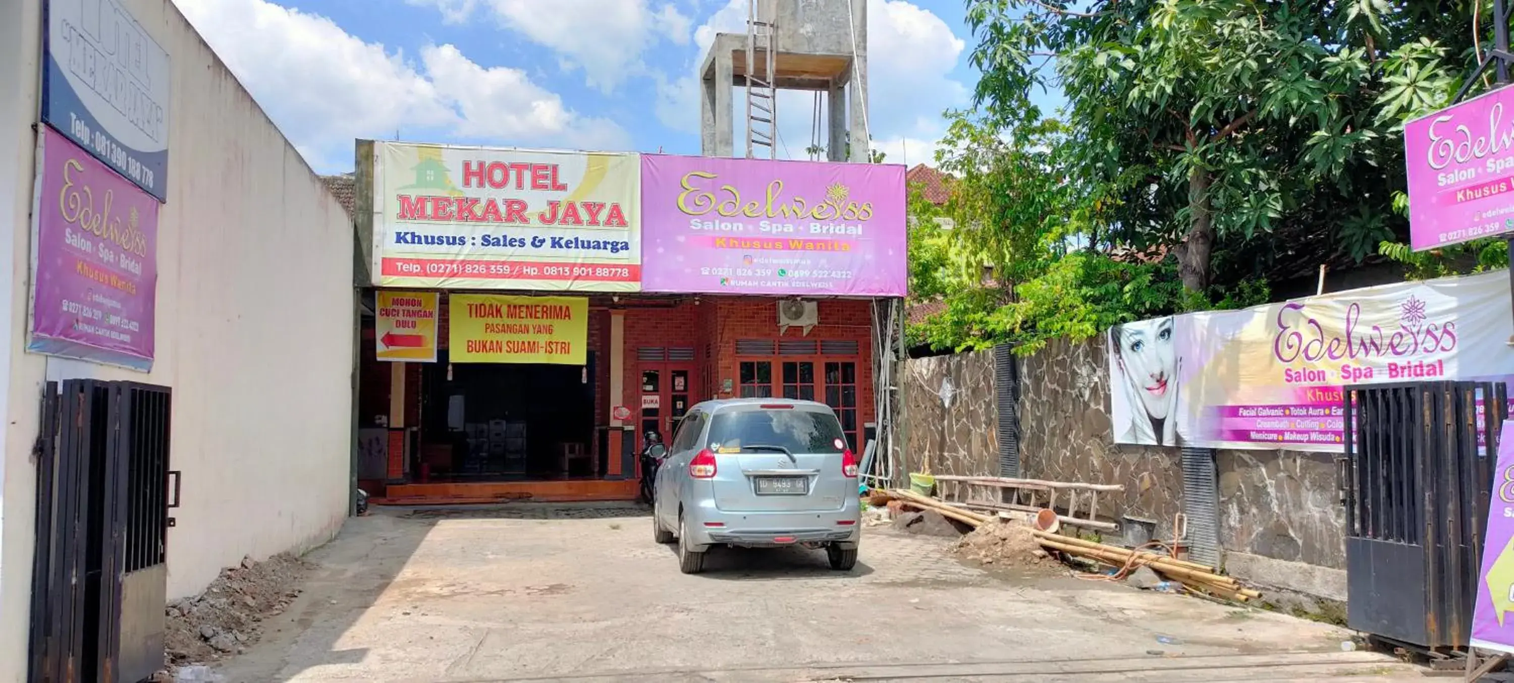 Hotel Keluarga Mekar Jaya Syariah Near UNS Solo Hotel Keluarga Mekar Jaya Syariah Near UNS Solo