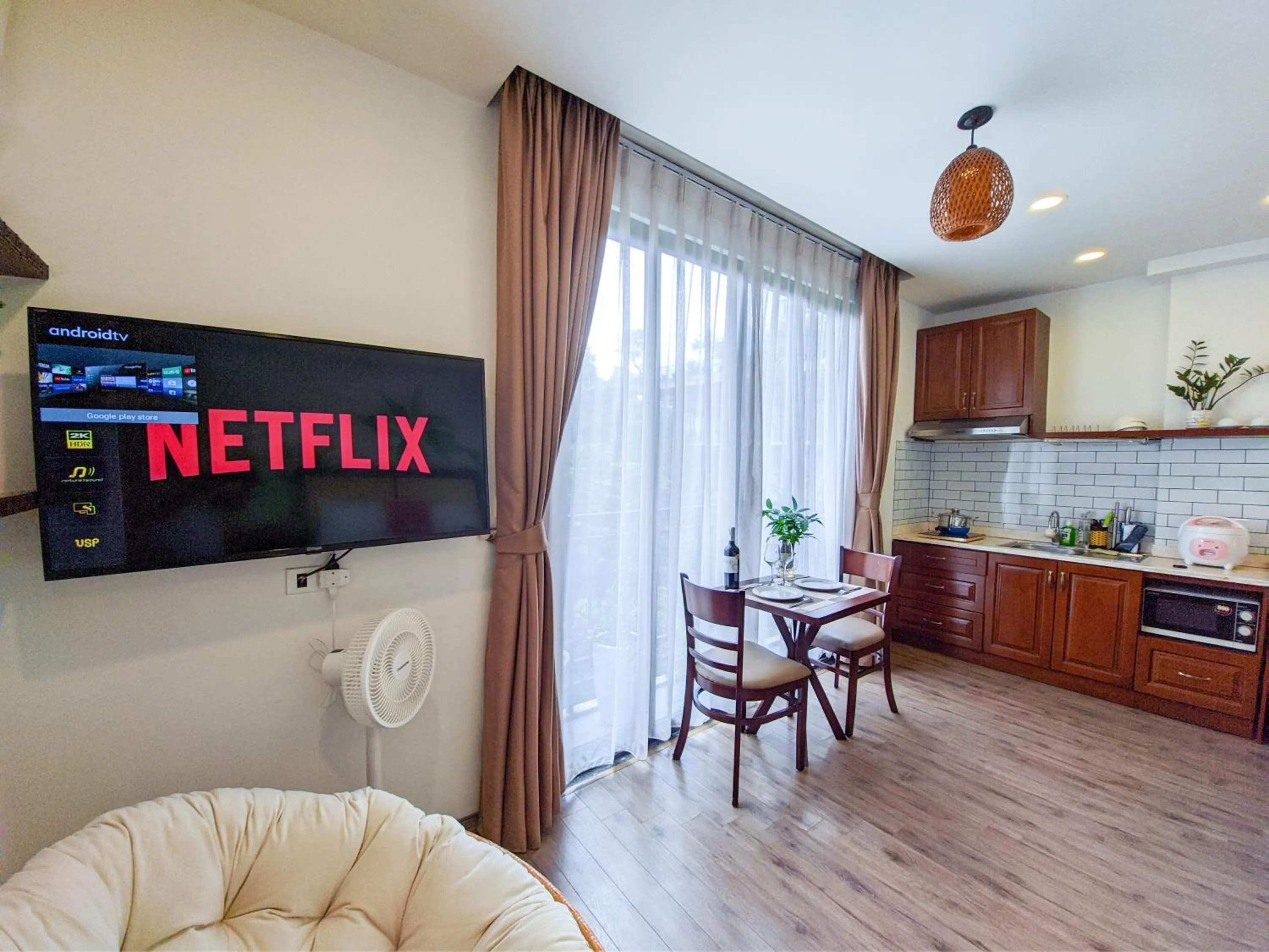 Guests in T98 Westlake Quang An - Tay ho Center Garden View Studio!