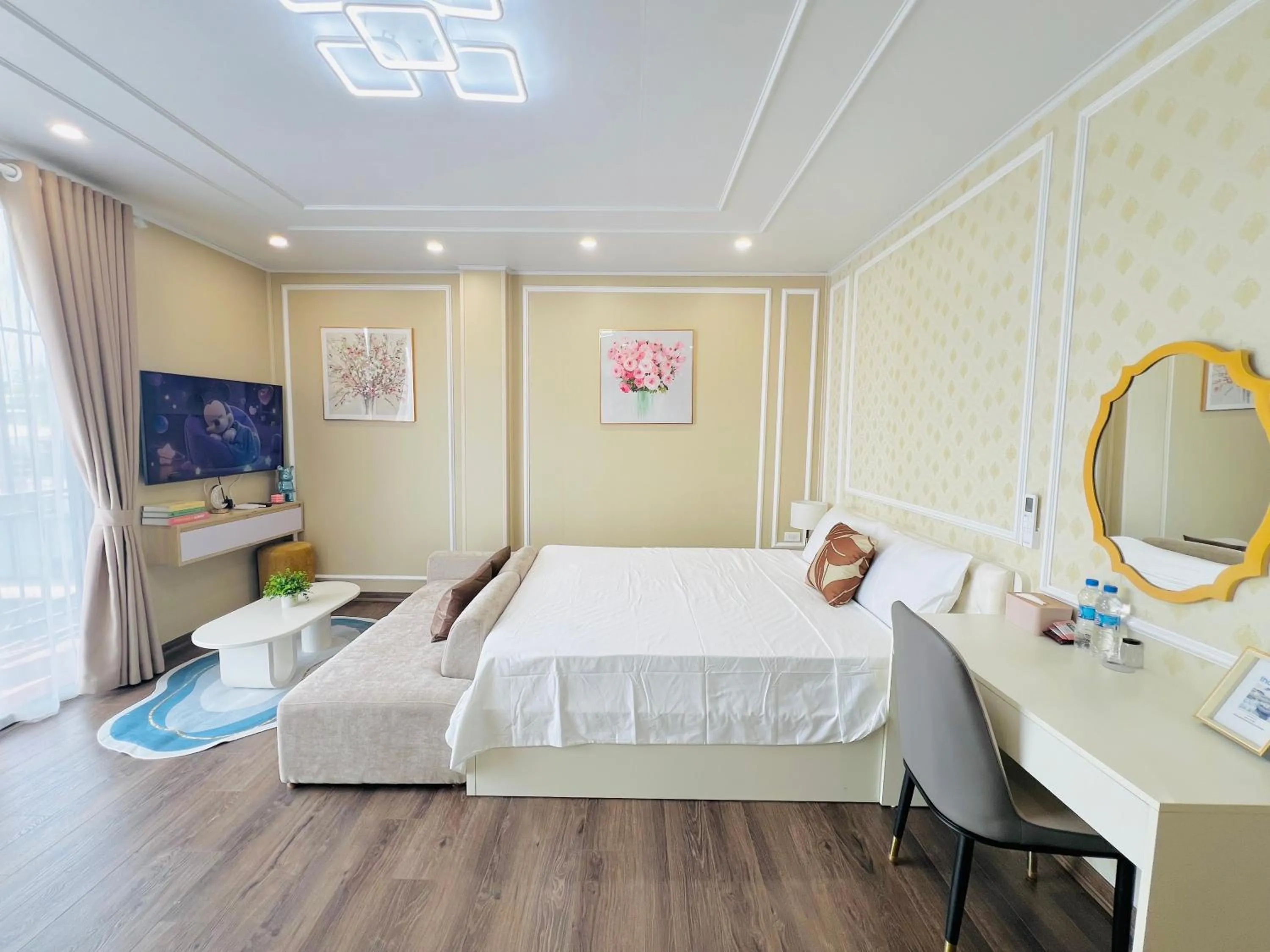 Bed in T98 Westlake Quang An - Tay ho Center Garden View Studio!