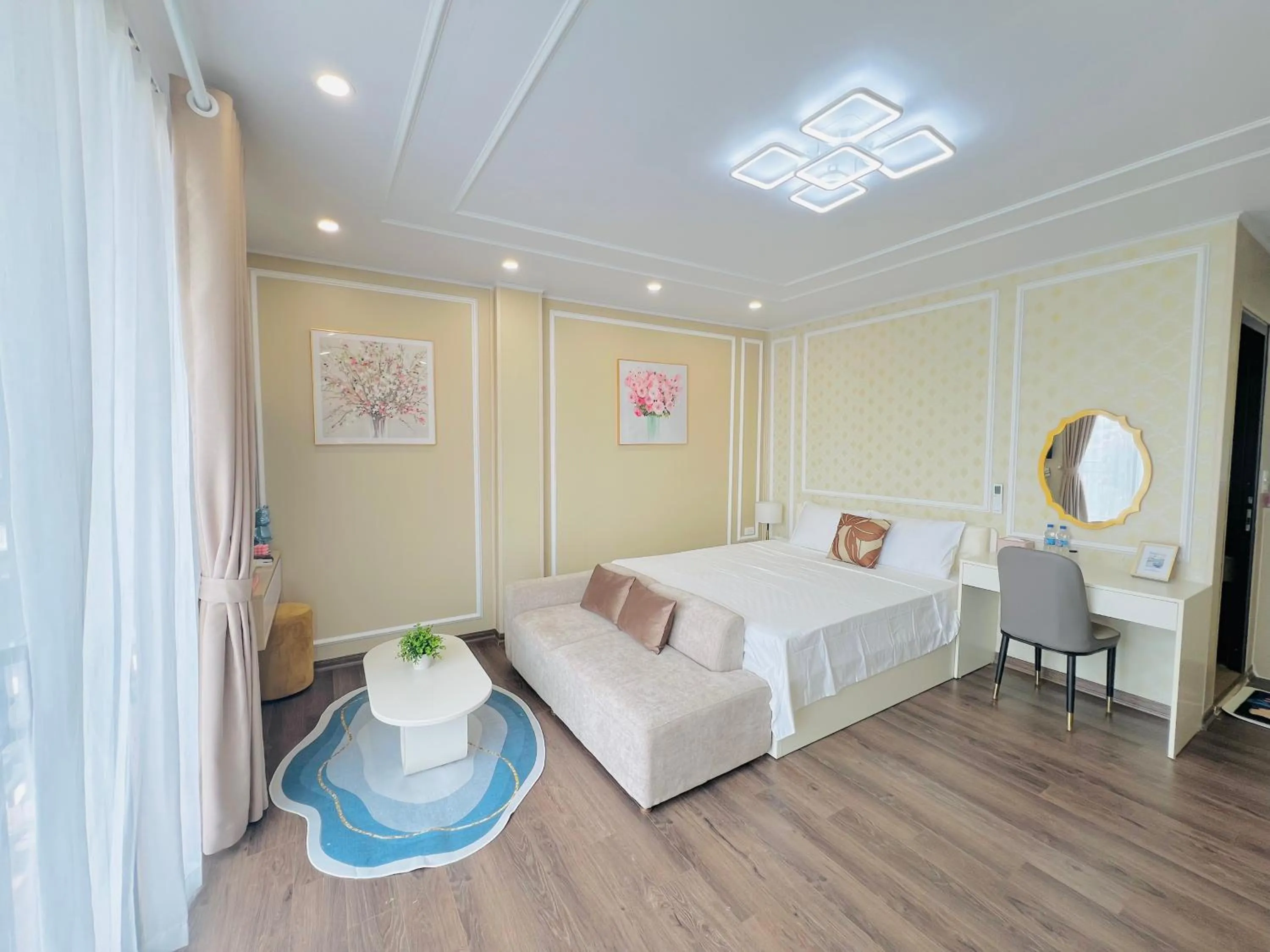 Bed in T98 Westlake Quang An - Tay ho Center Garden View Studio!