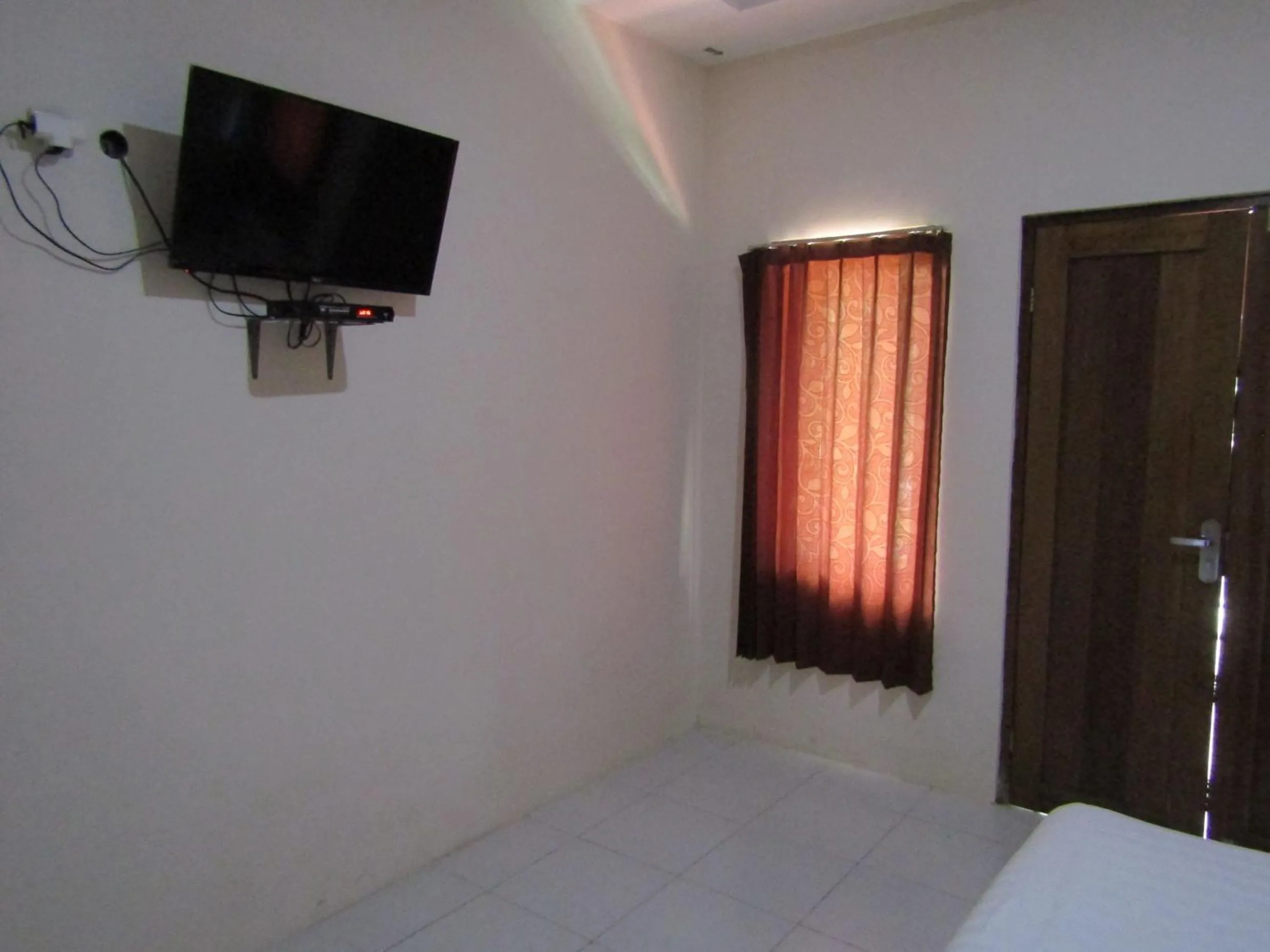 TV and multimedia, Bed in Balkondes Bumiharjo (Kampung Dolanan)