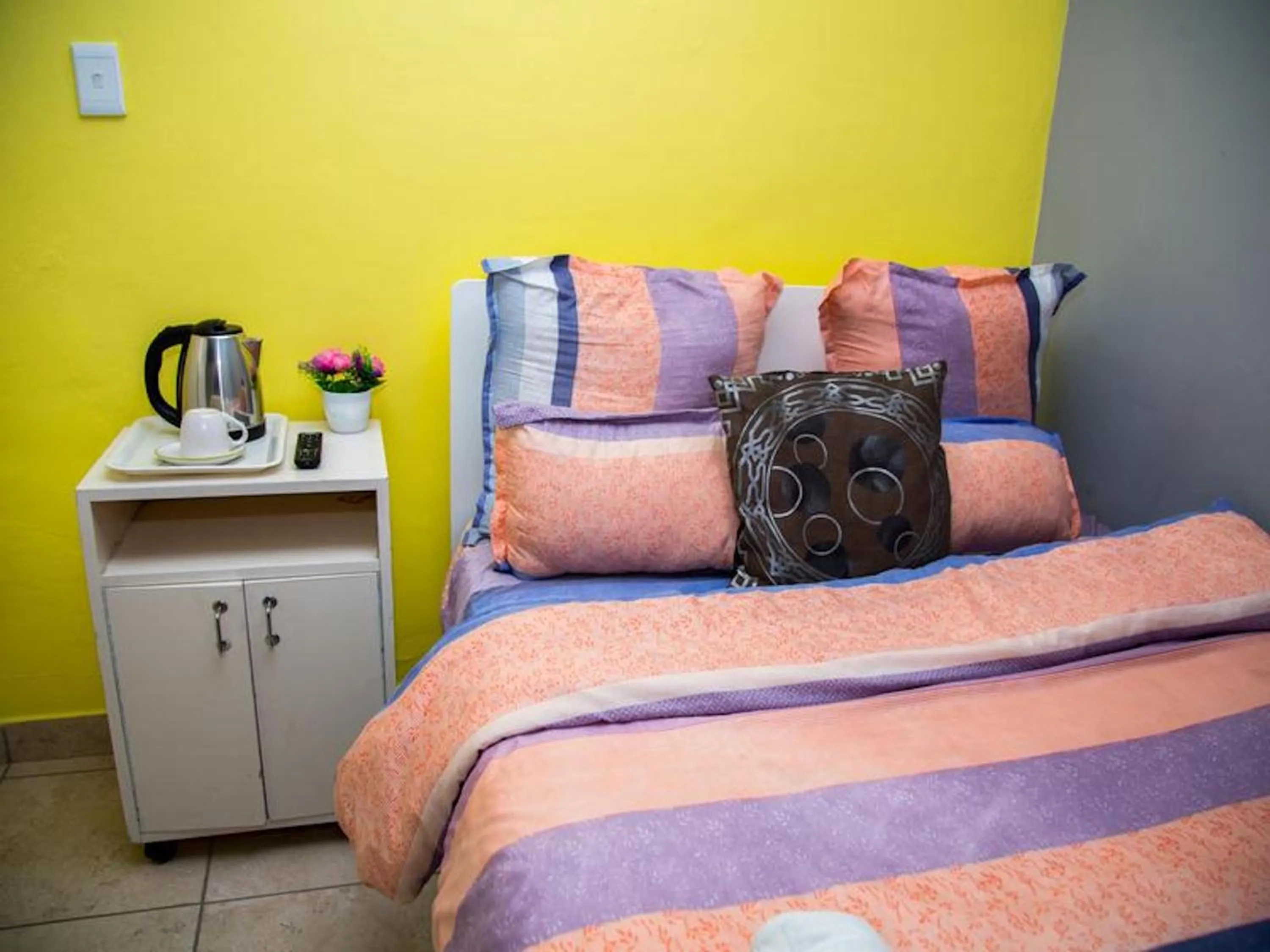 Bedroom, Bed in Relaxing Guest House in the Heart of Ndabeni