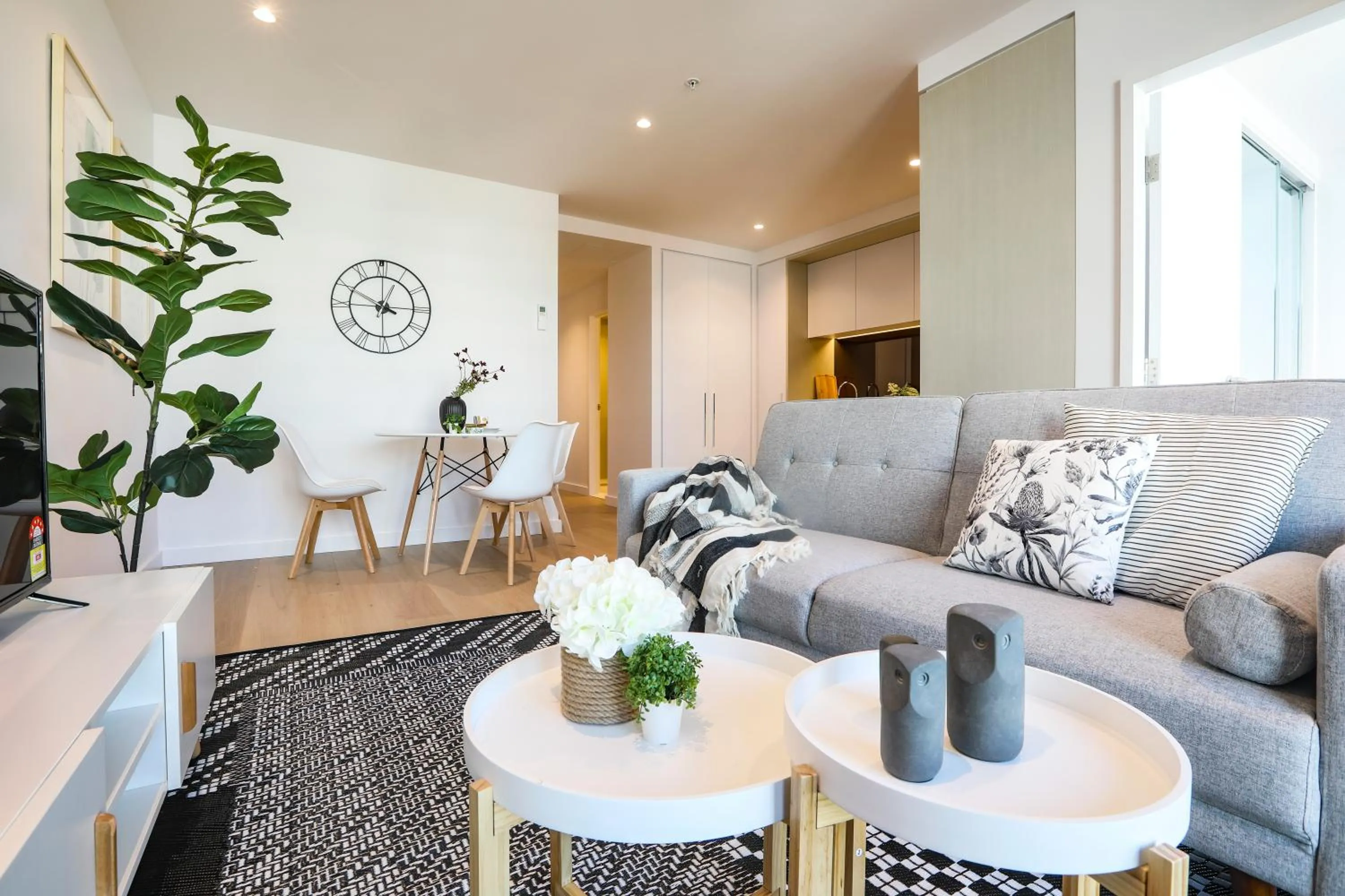 Living room in KOZYGURU DOCKLANDS MODERN COZY 1 BED ROOM UNIT MELBOURNE VDO628