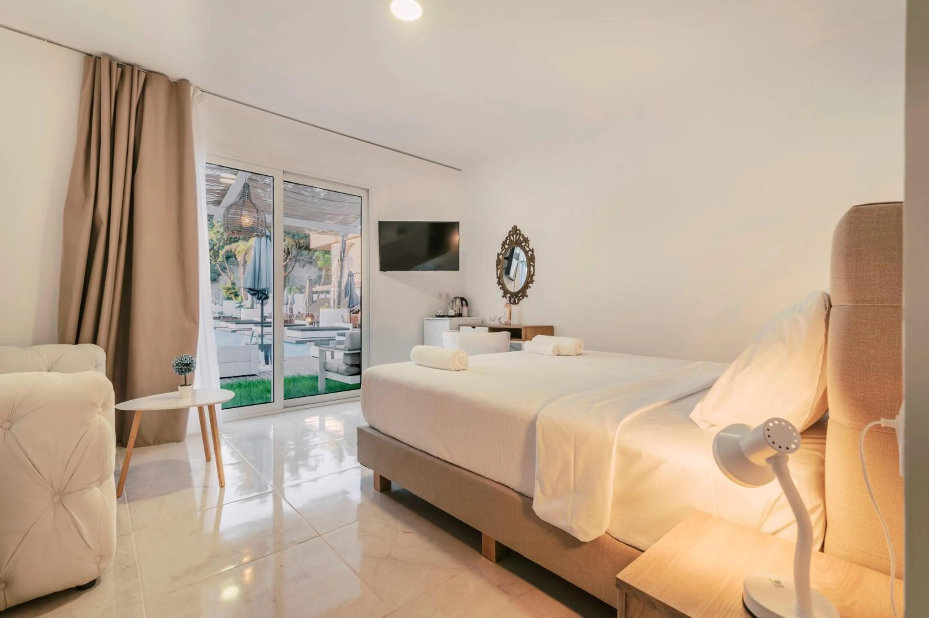 Bed in Bamboo Suites Hotel - Adults Only