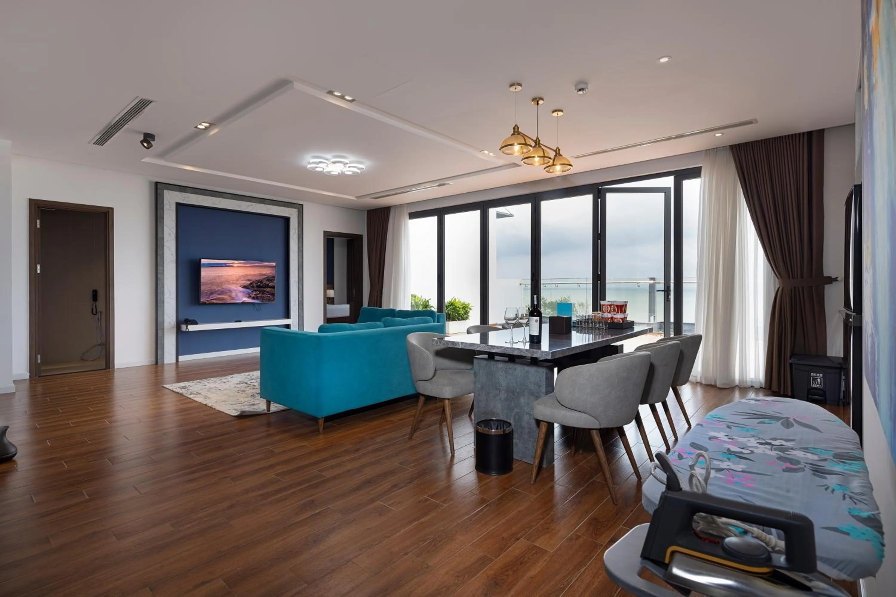 Living room in Le Palmier Ho Tram Resort - Beachfront with Private Beach