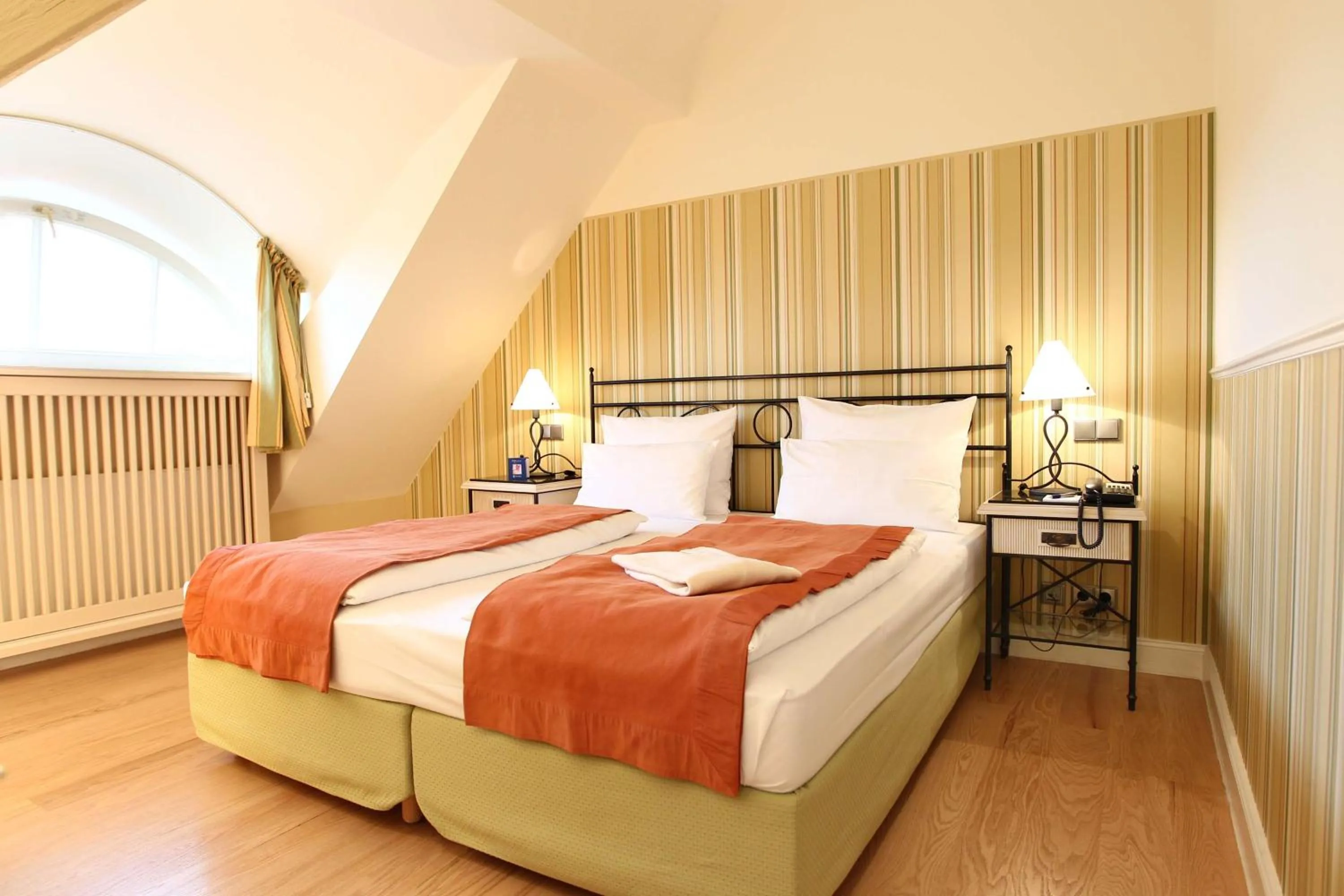 Bedroom, Bed in ATLANTIC Grand Hotel Travemünde