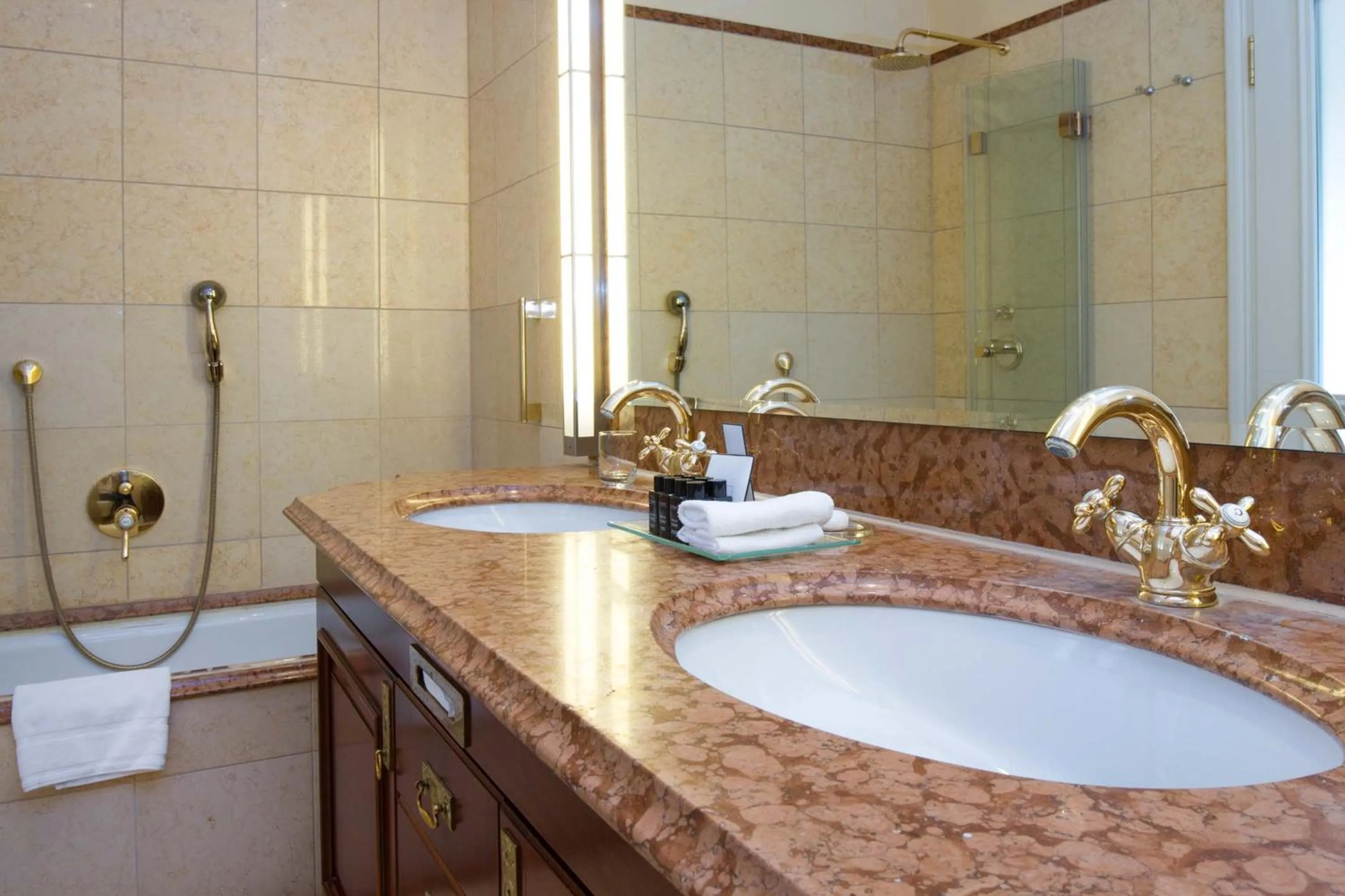 Bathroom in ATLANTIC Grand Hotel Travemünde