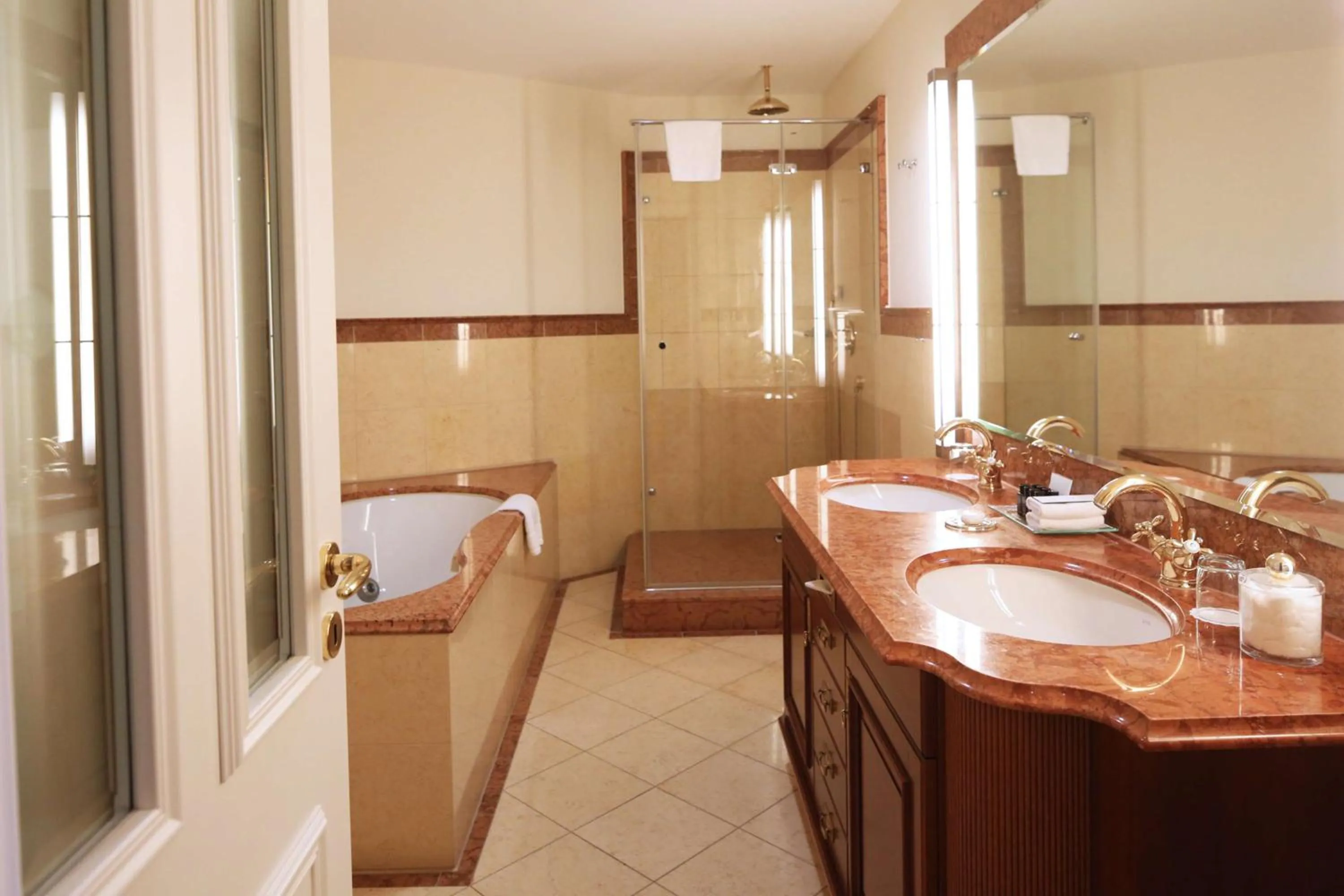 Bathroom in ATLANTIC Grand Hotel Travemünde