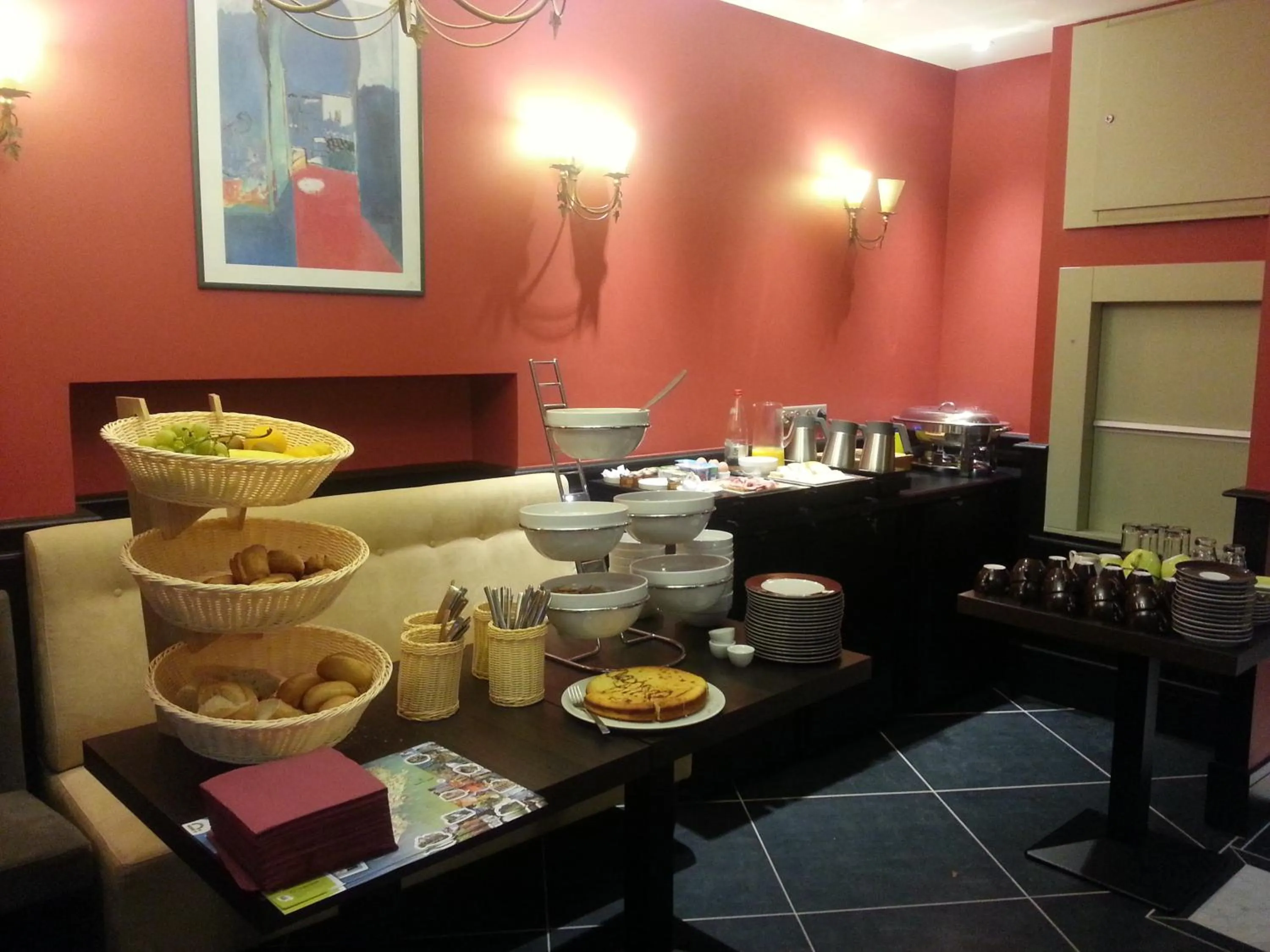 Restaurant/places to eat in Hotel Vauban