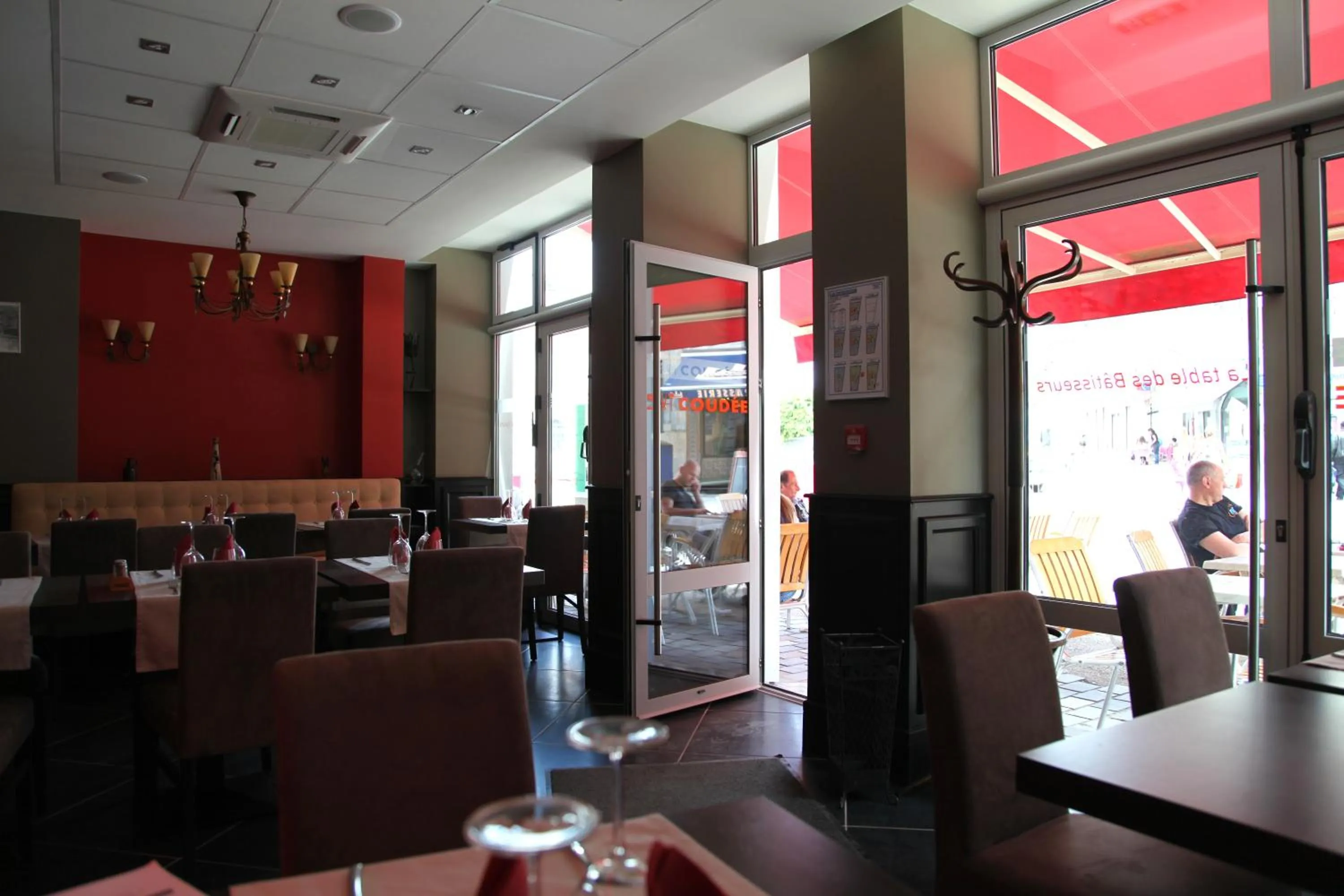 Restaurant/places to eat in Hotel Vauban