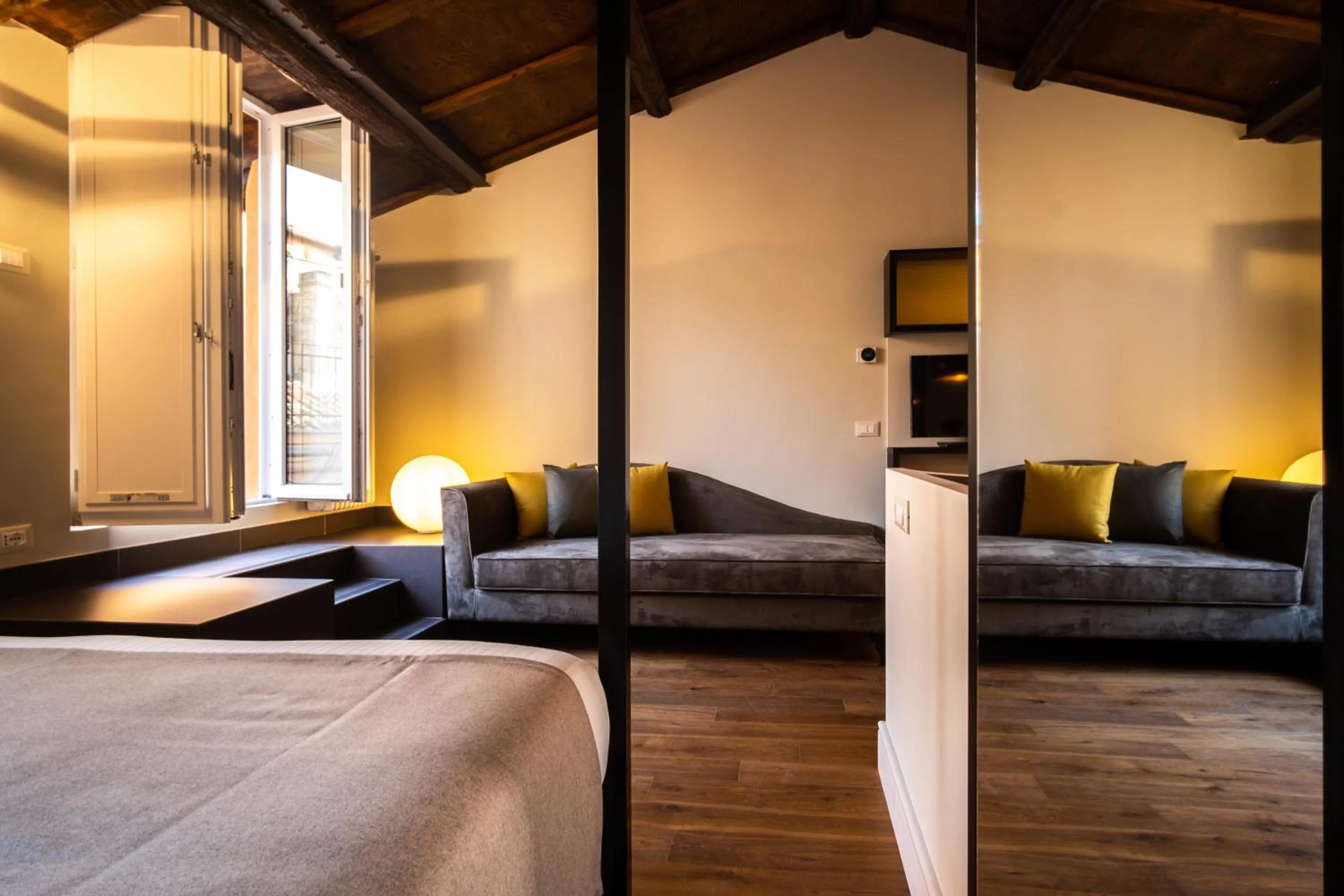 Bed in Smeraldo Townhouse