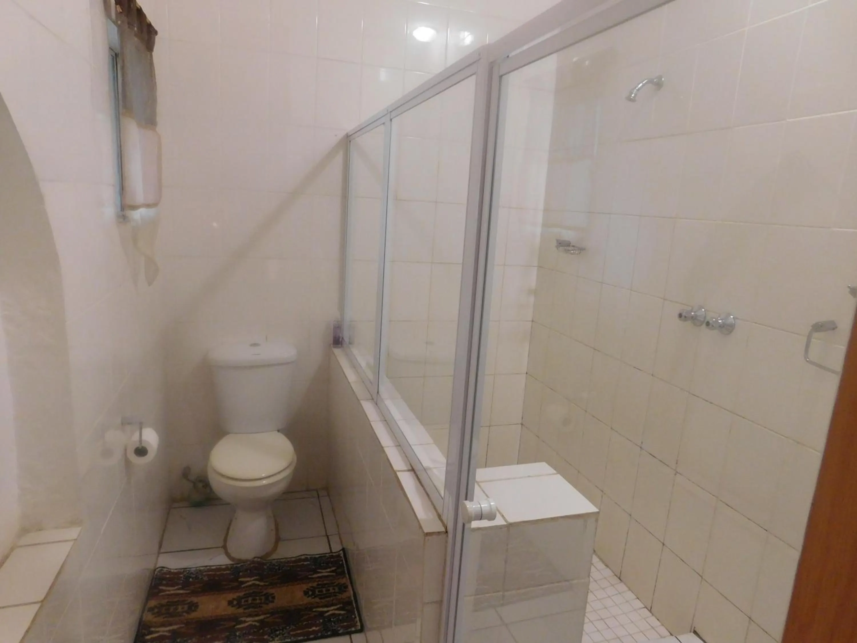 Shower in Fouriestreet 199 Bed and Breakfast