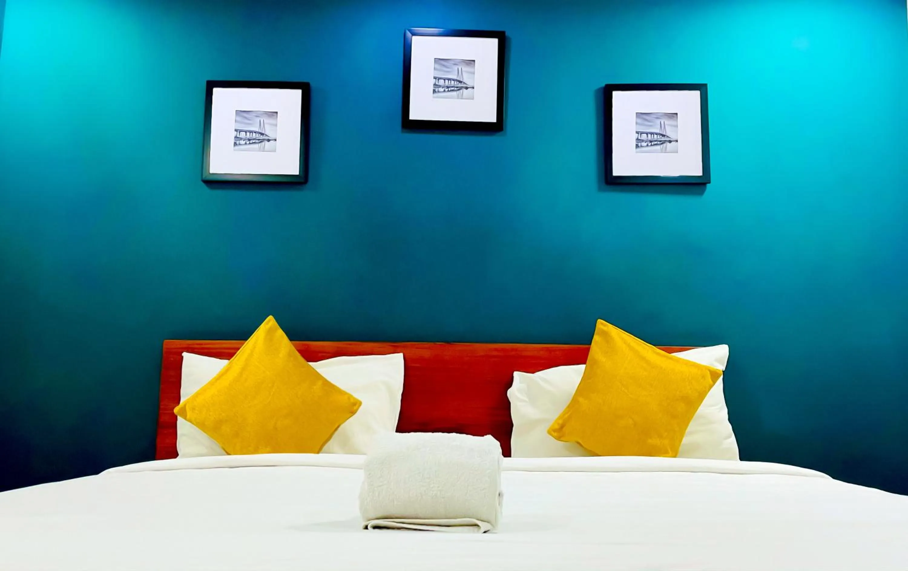 Bed in The Reach Hotel