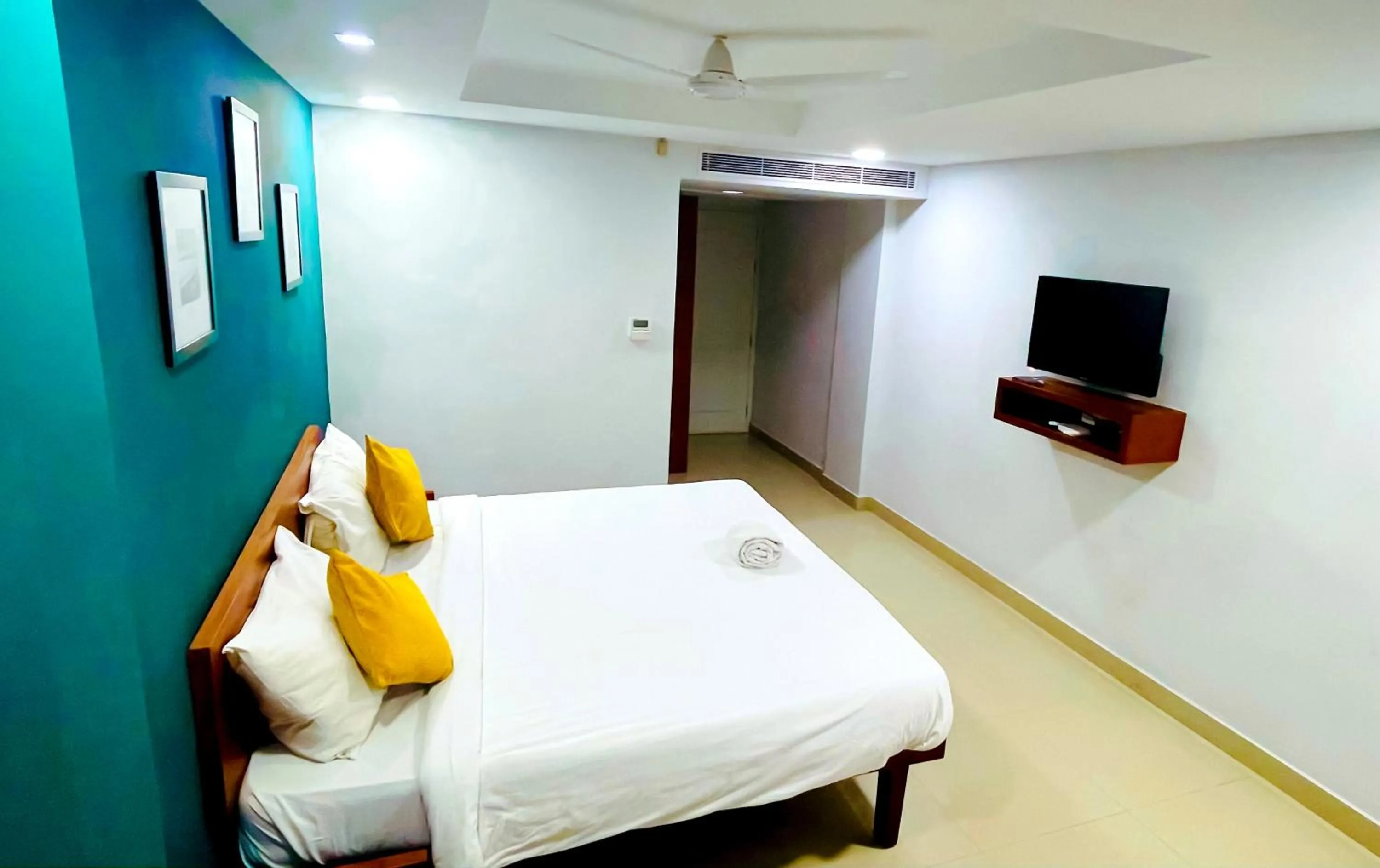 Bedroom, Bed in The Reach Hotel