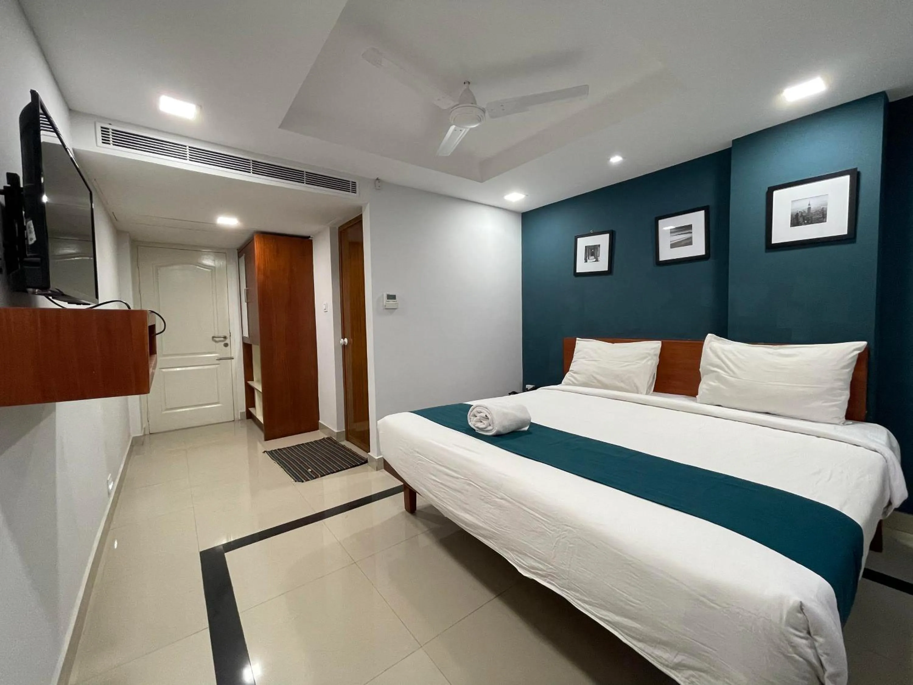 Bedroom, Bed in The Reach Hotel