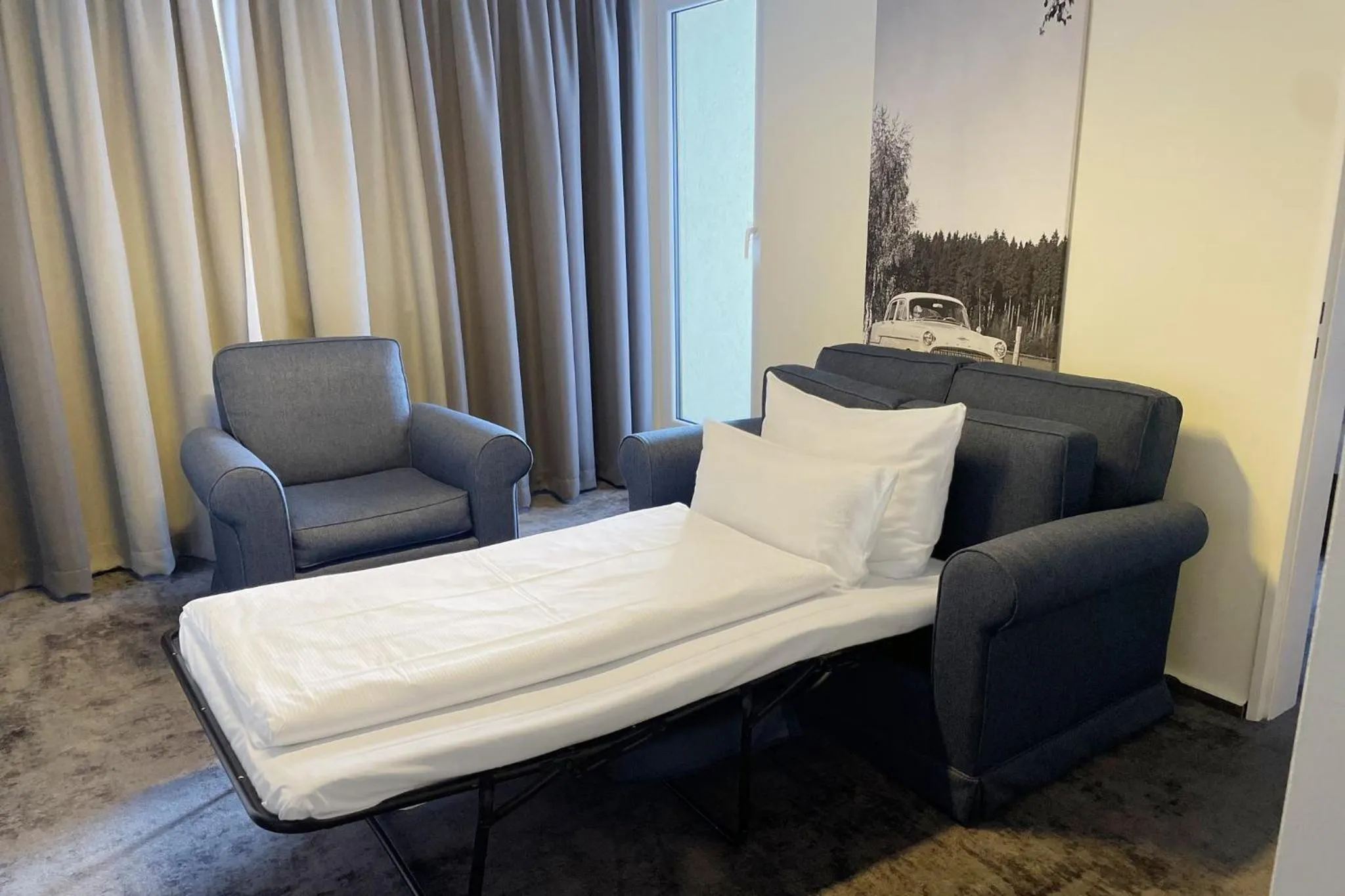 Photo of the whole room in Garner Hotel Rüsselsheim by IHG