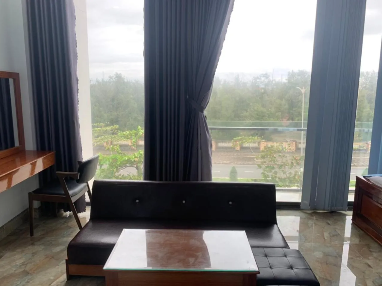 Khách sạn Nghinh Phong Beach Tuy Hòa