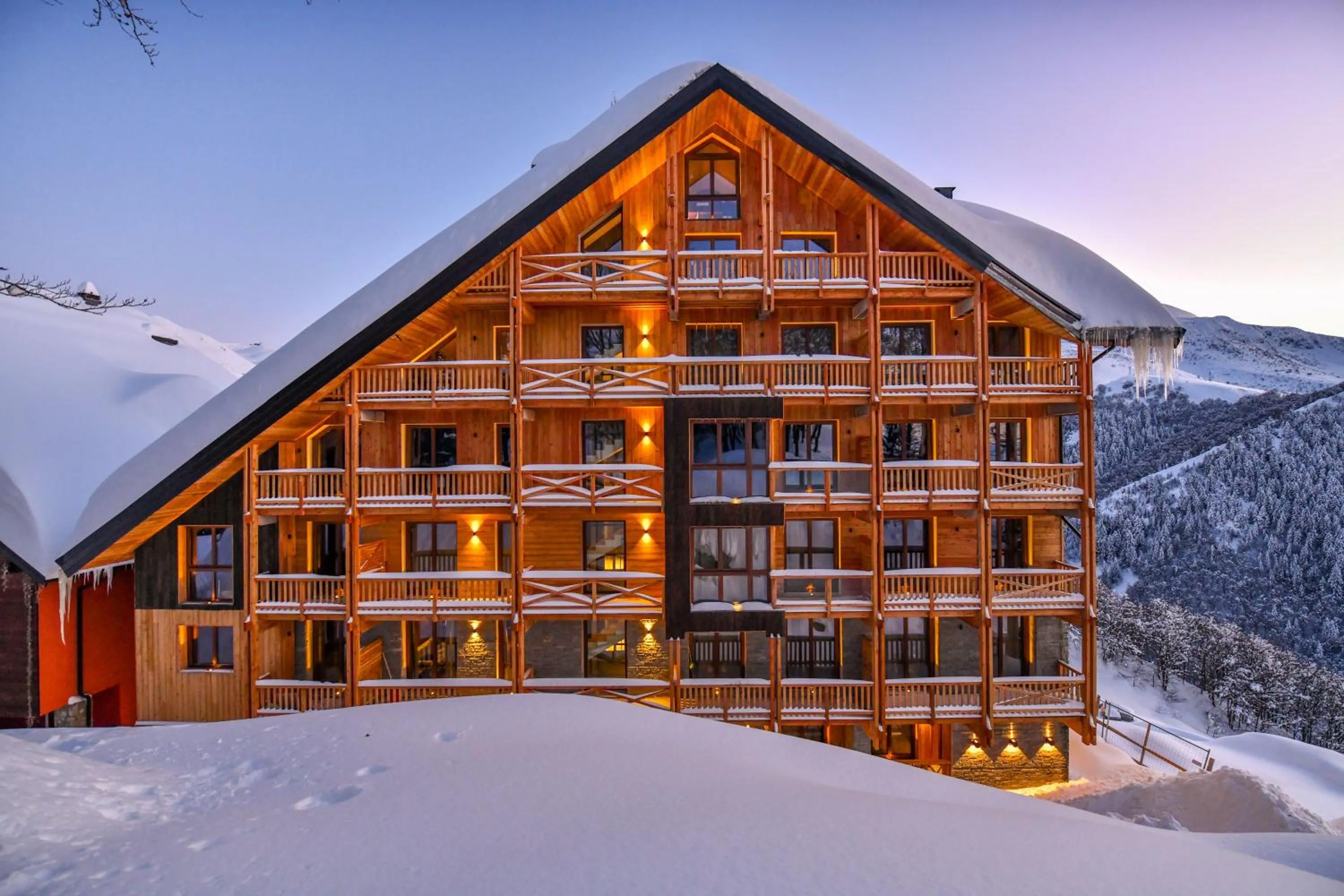 Property building in Chalet Everest - Luxury Apartments