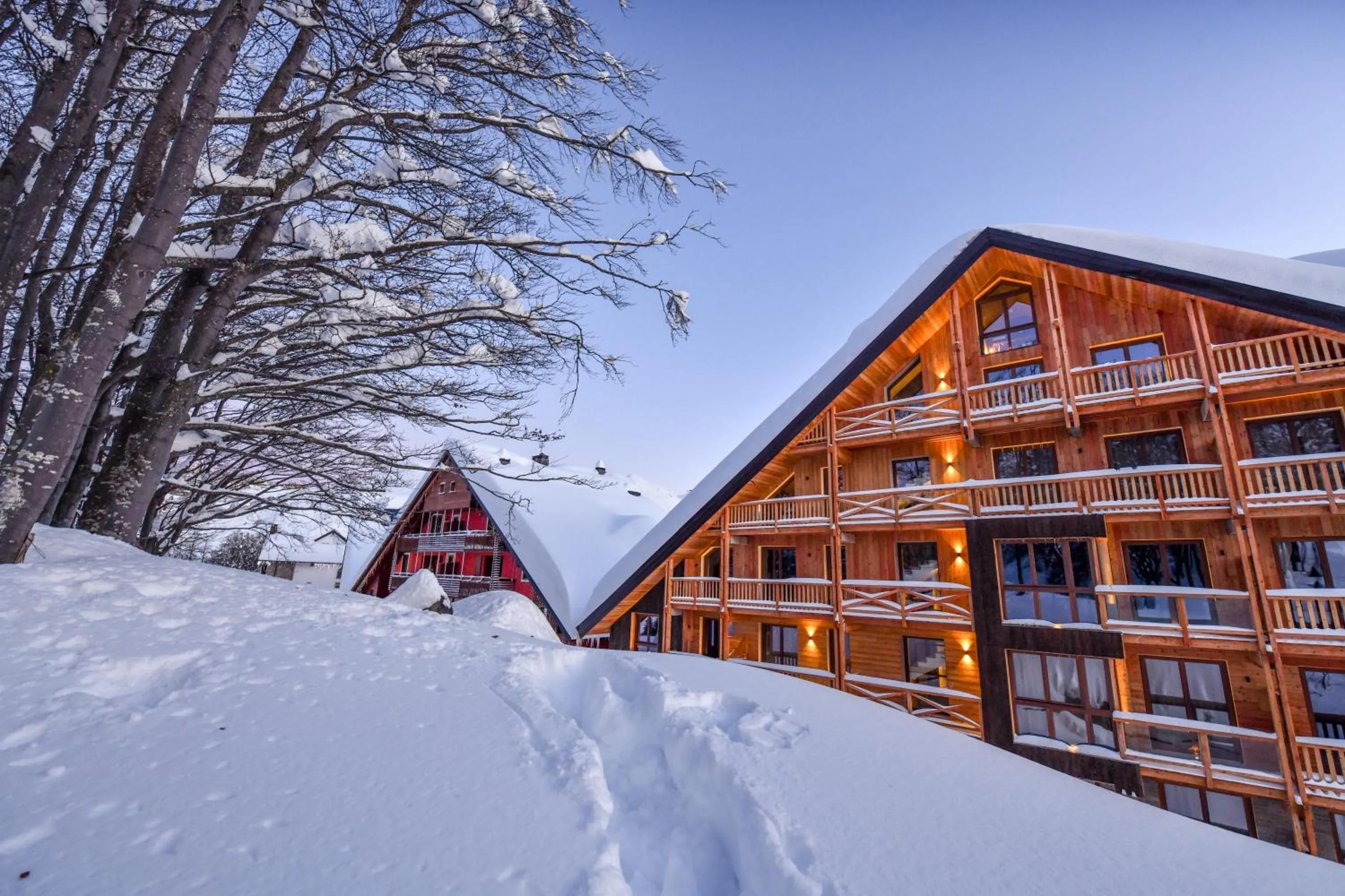 Property building in Chalet Everest - Luxury Apartments