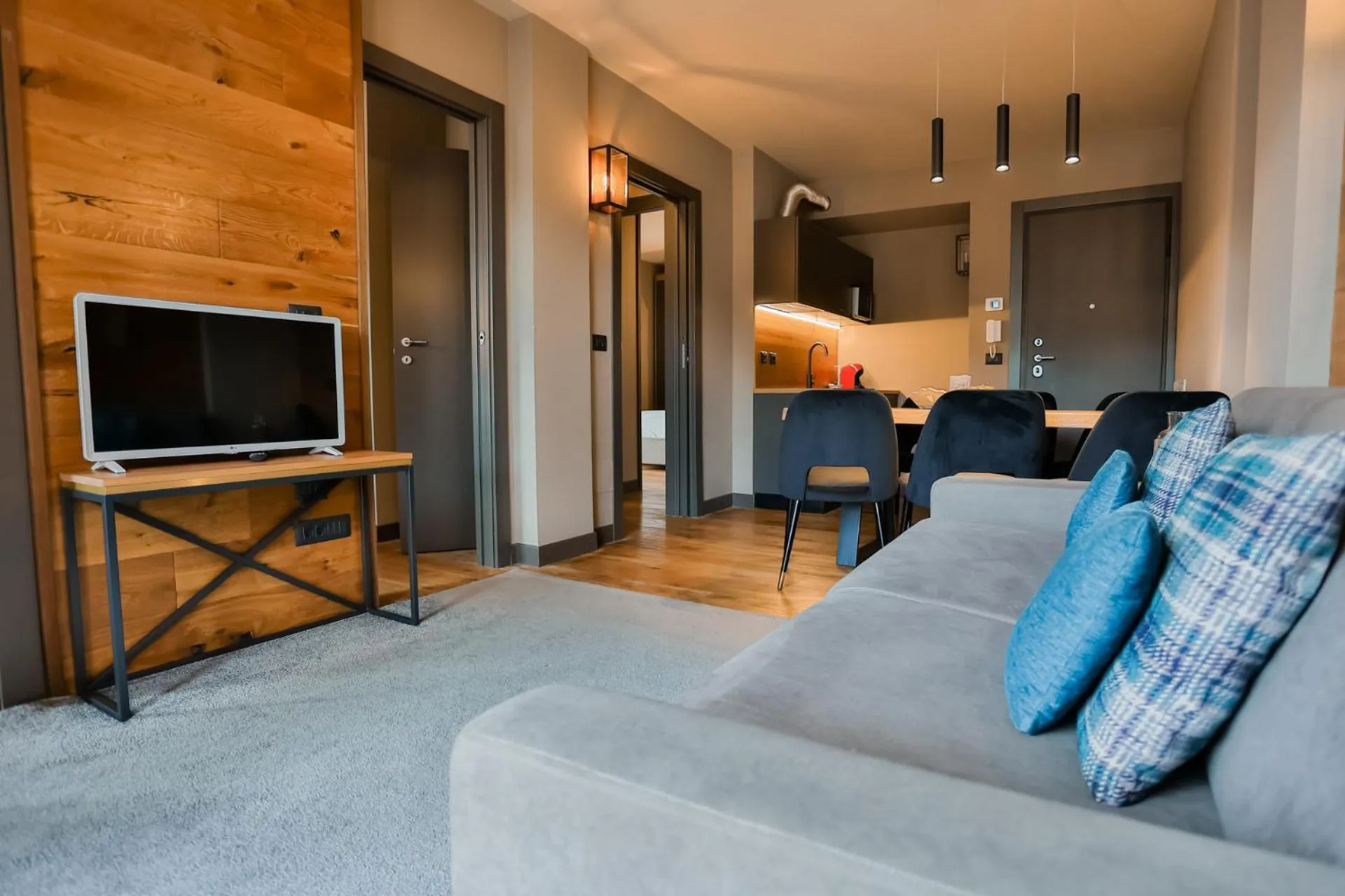 TV and multimedia in Chalet Everest - Luxury Apartments