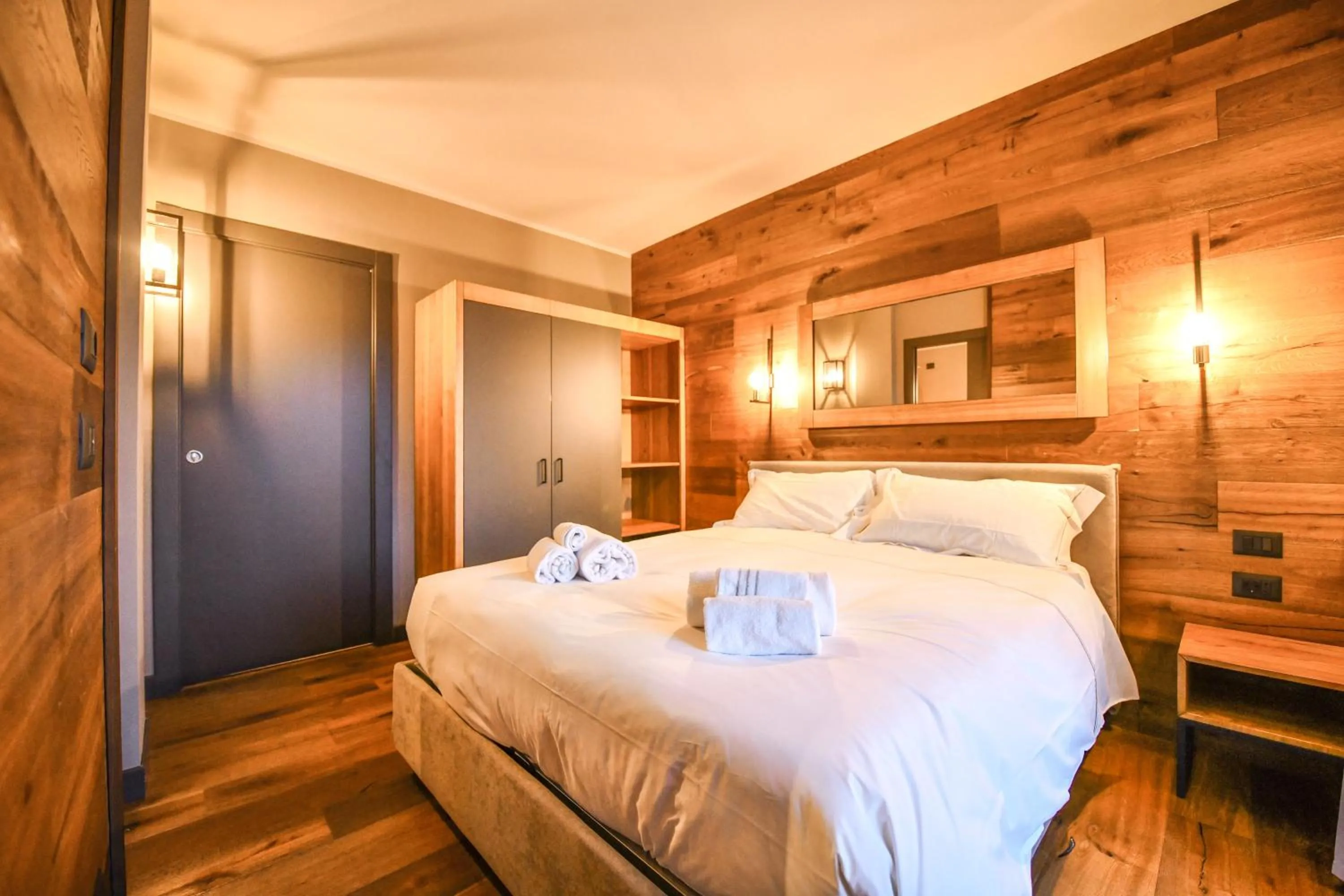 Bedroom, Bed in Chalet Everest - Luxury Apartments