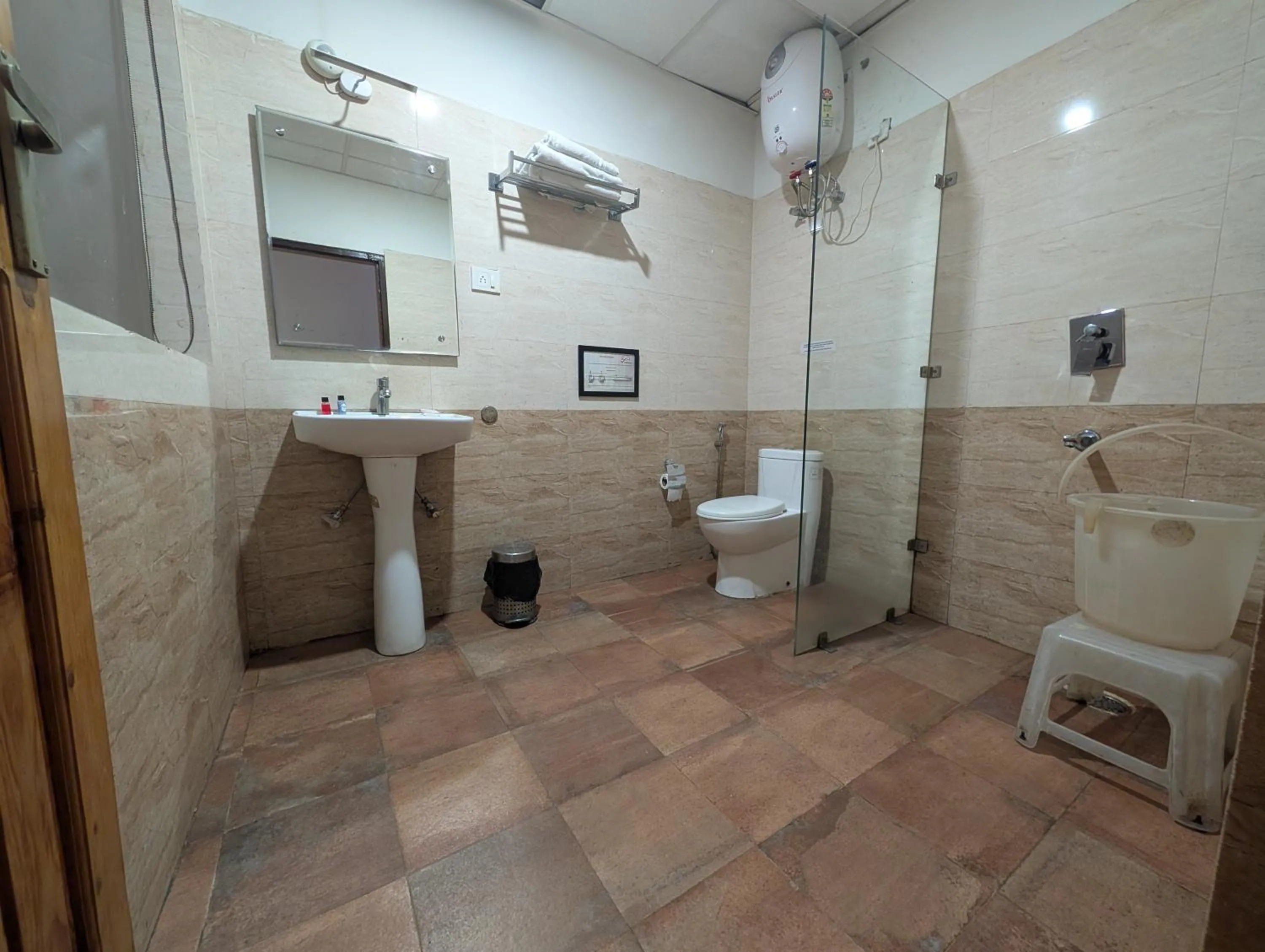 Shower in Nandini Villa Dharamshala