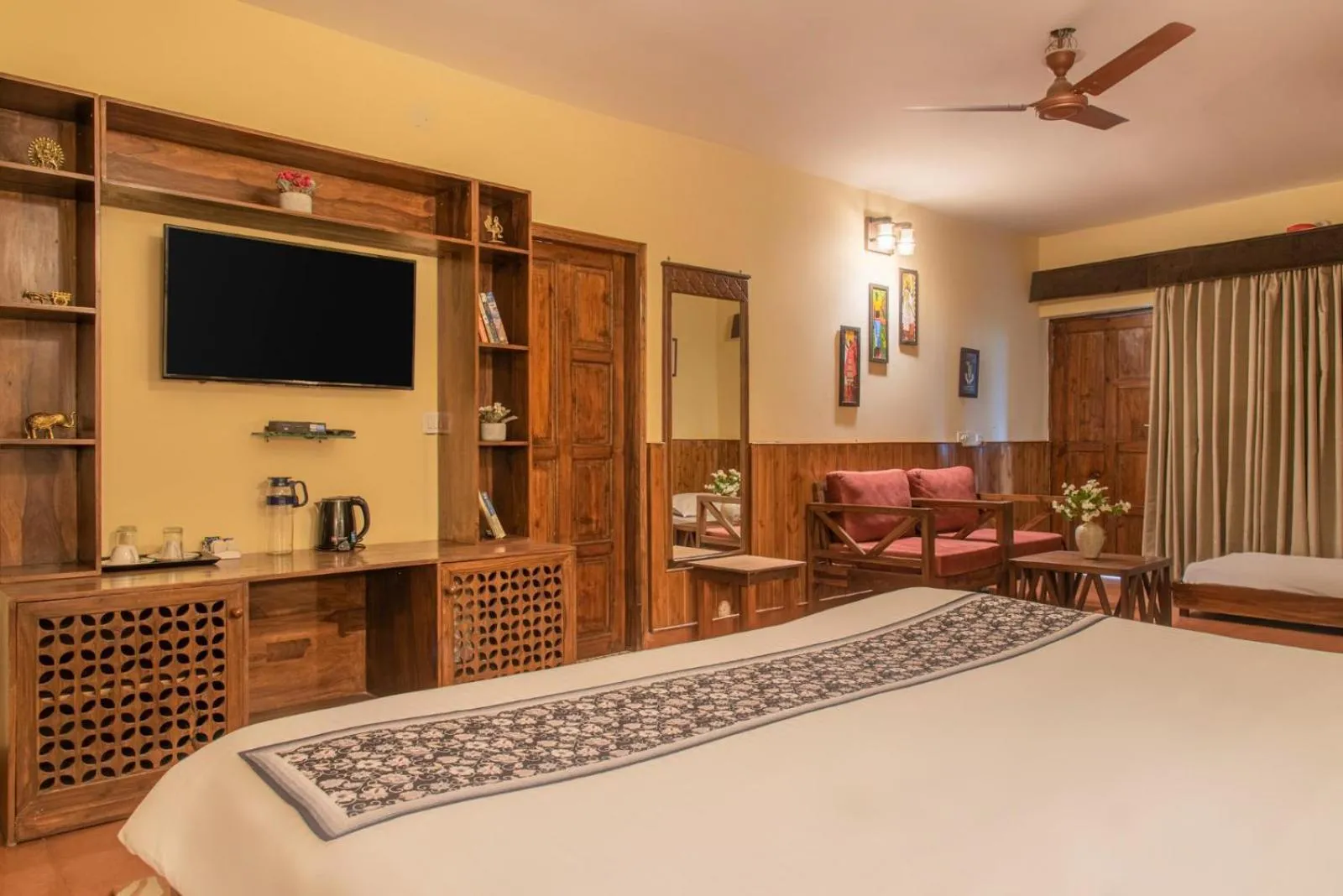 Photo of the whole room, Bed in Nandini Villa Dharamshala