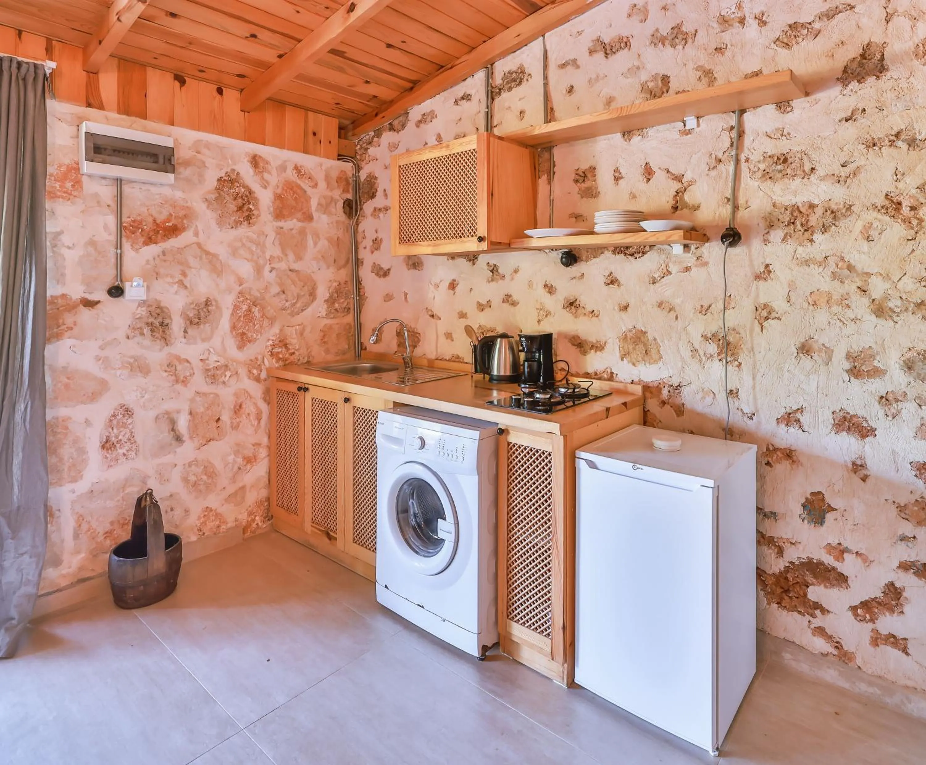 Kitchen or kitchenette in Bademlique Stone Rooms