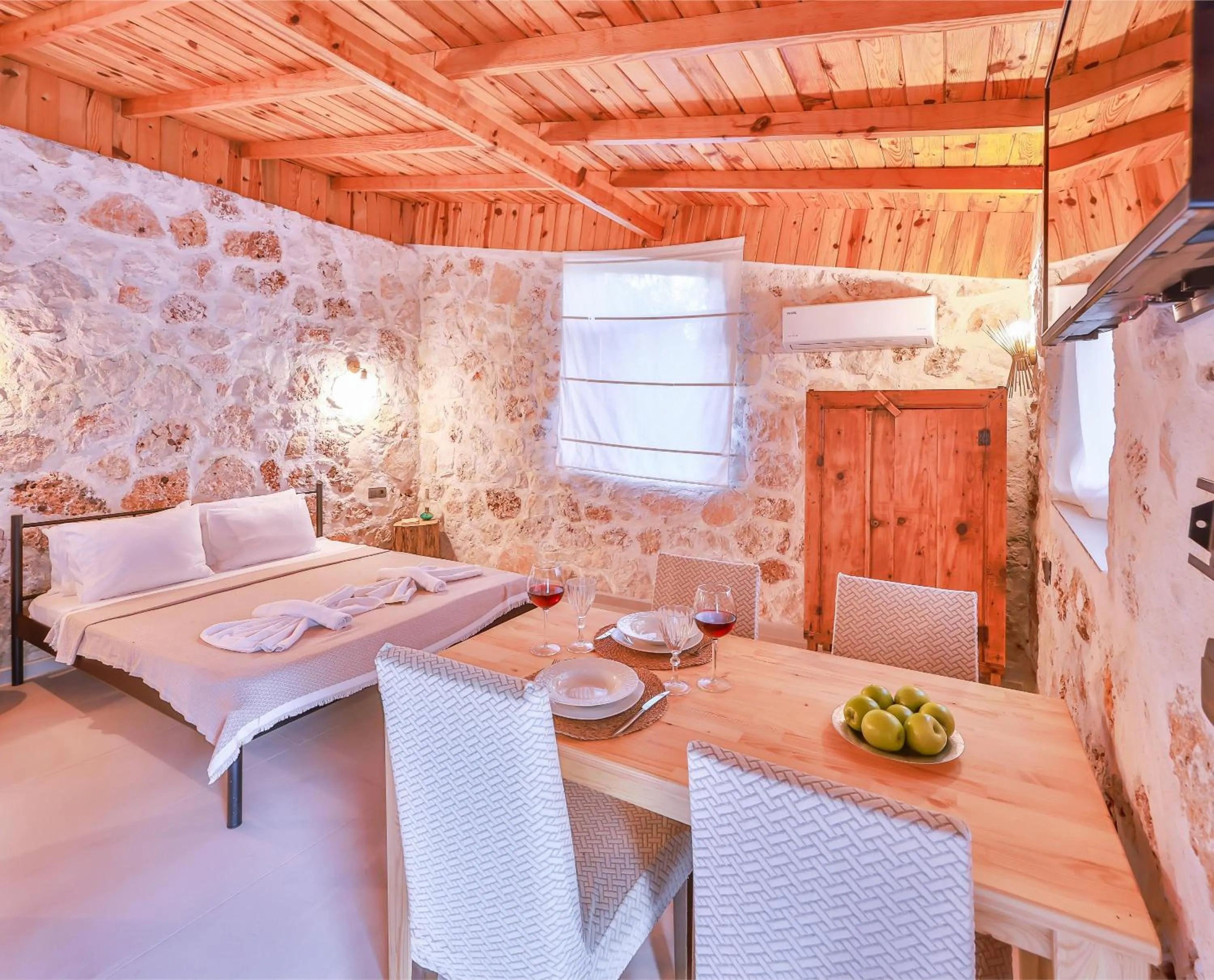 Bademlique Stone Rooms