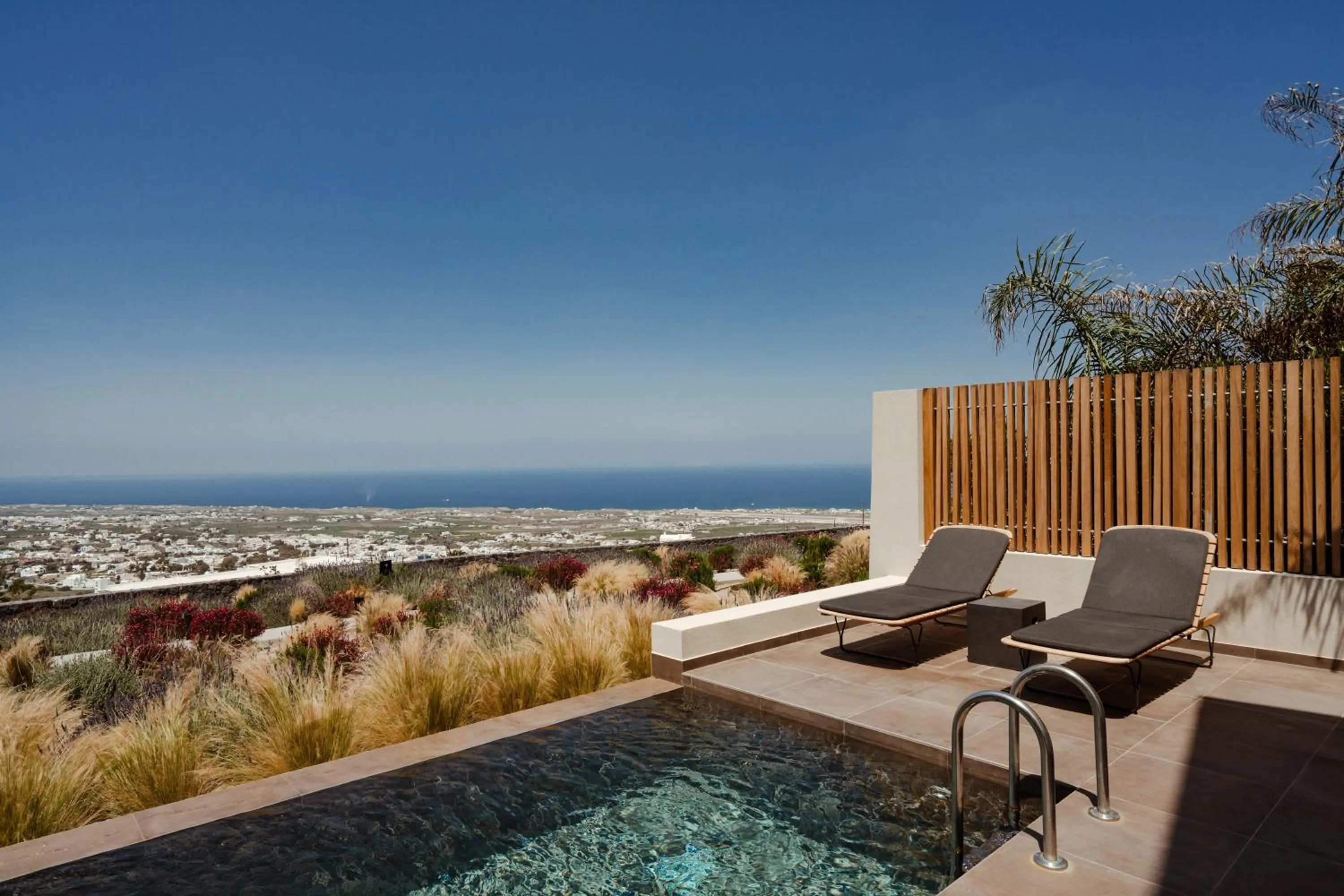 Patio in Apikia Santorini