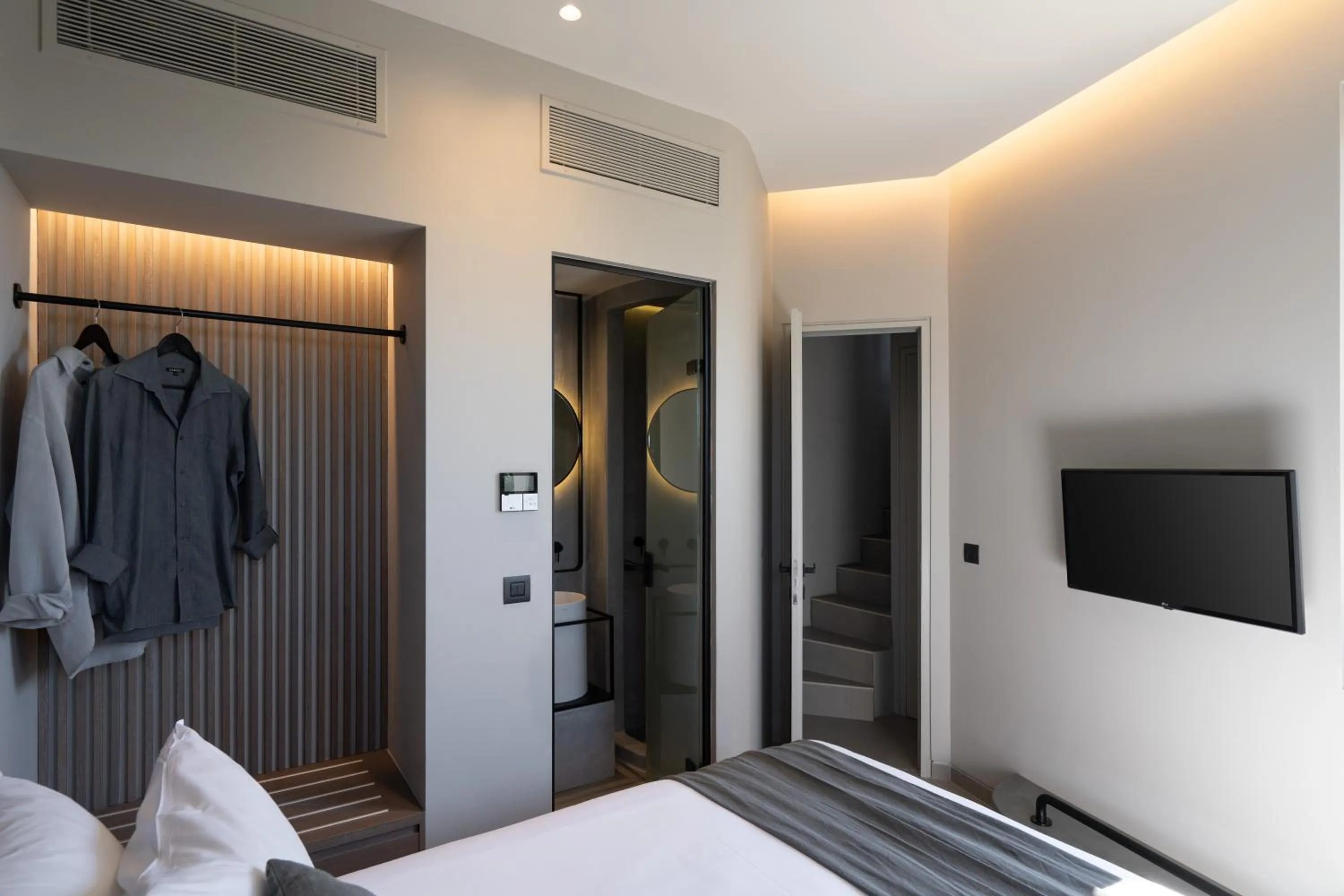 Bed in Apikia Santorini