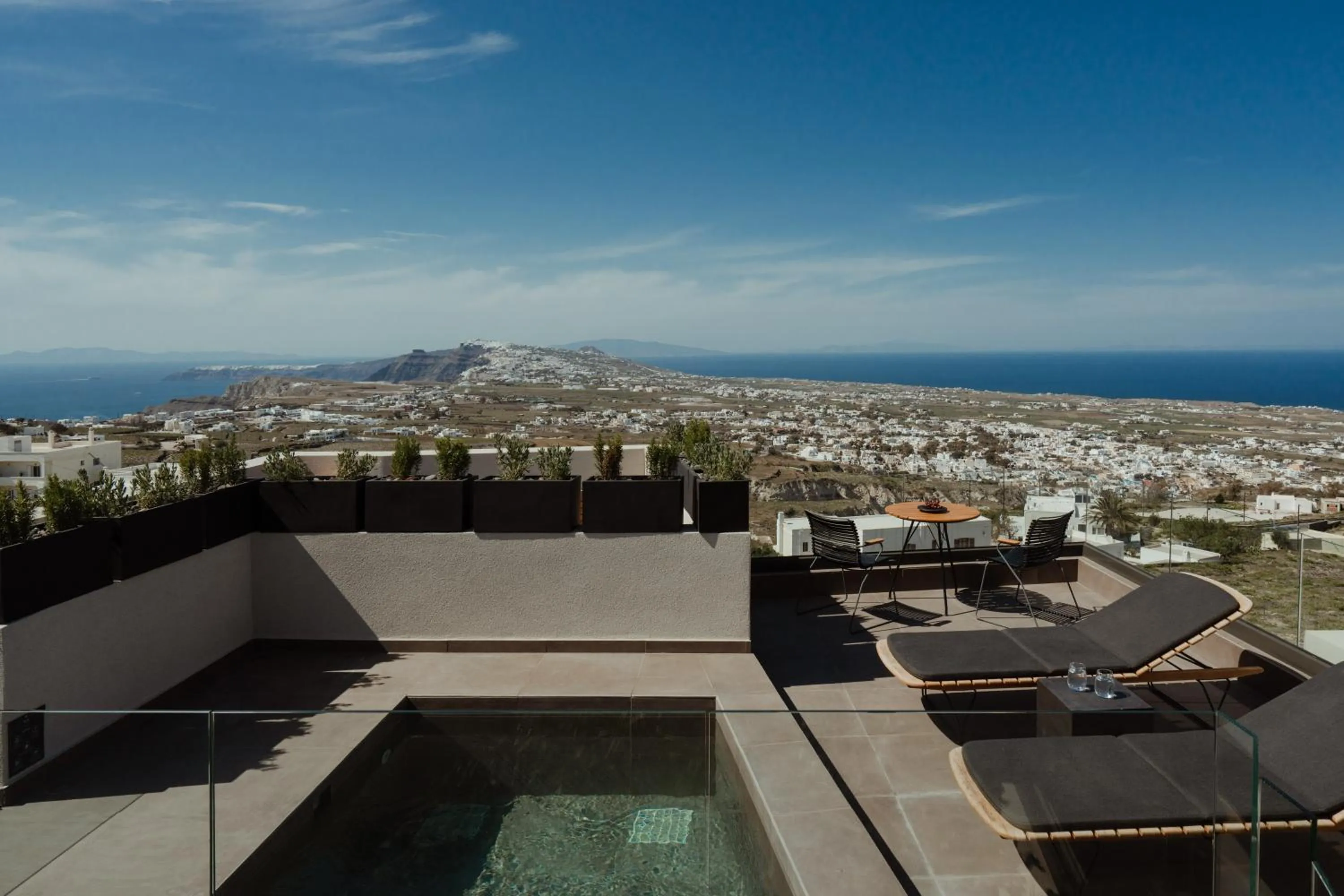 Property building in Apikia Santorini