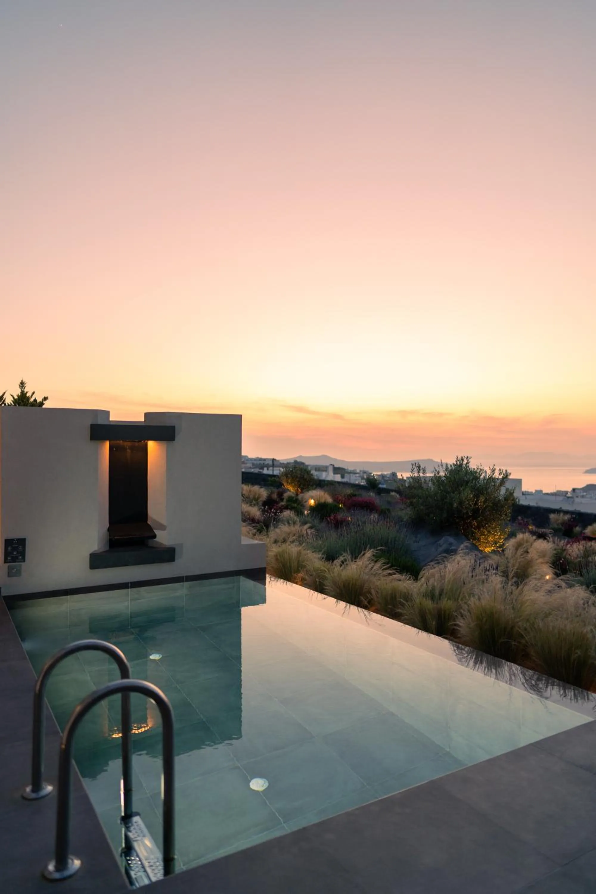 Day in Apikia Santorini