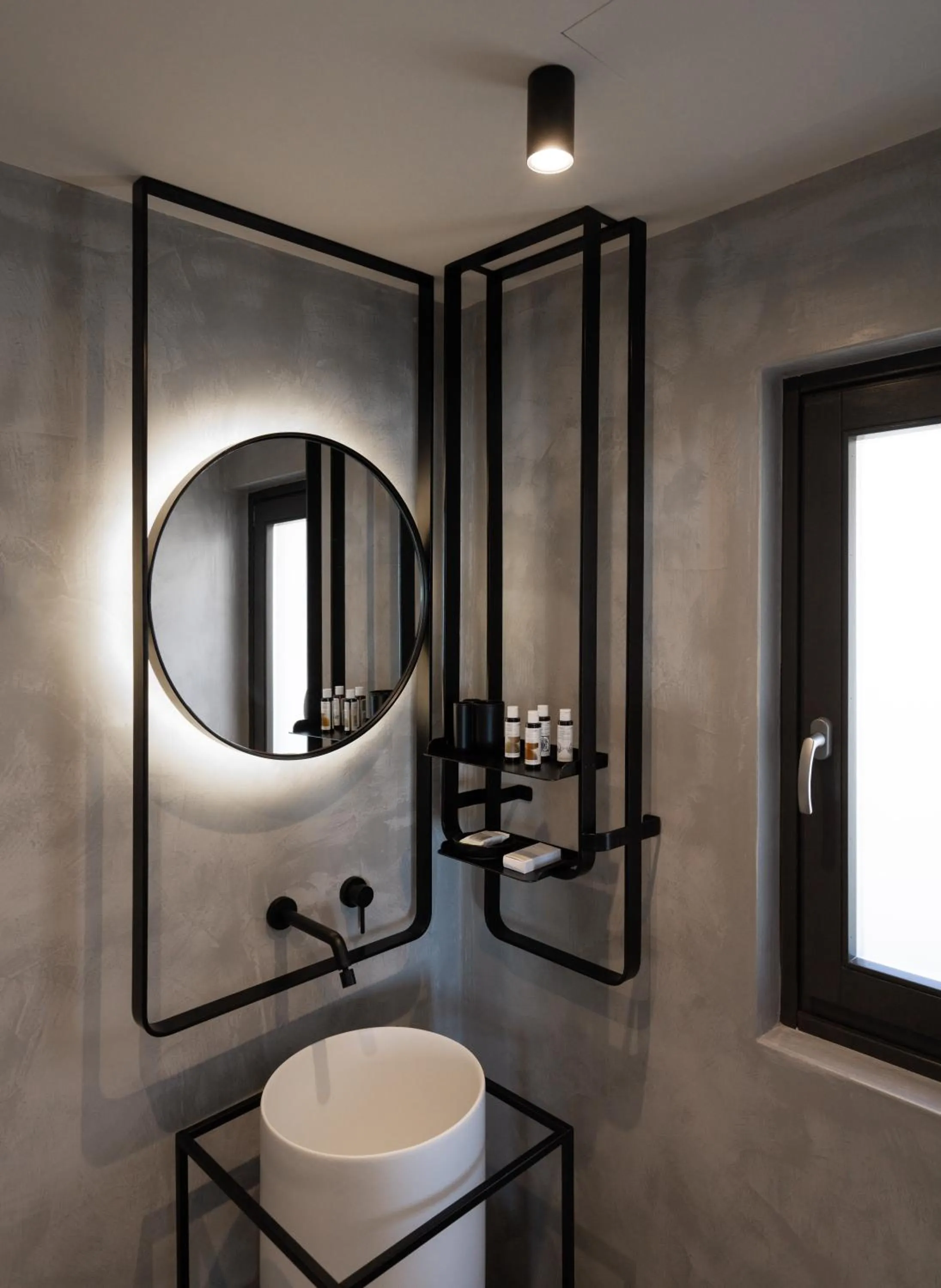 Shower in Apikia Santorini