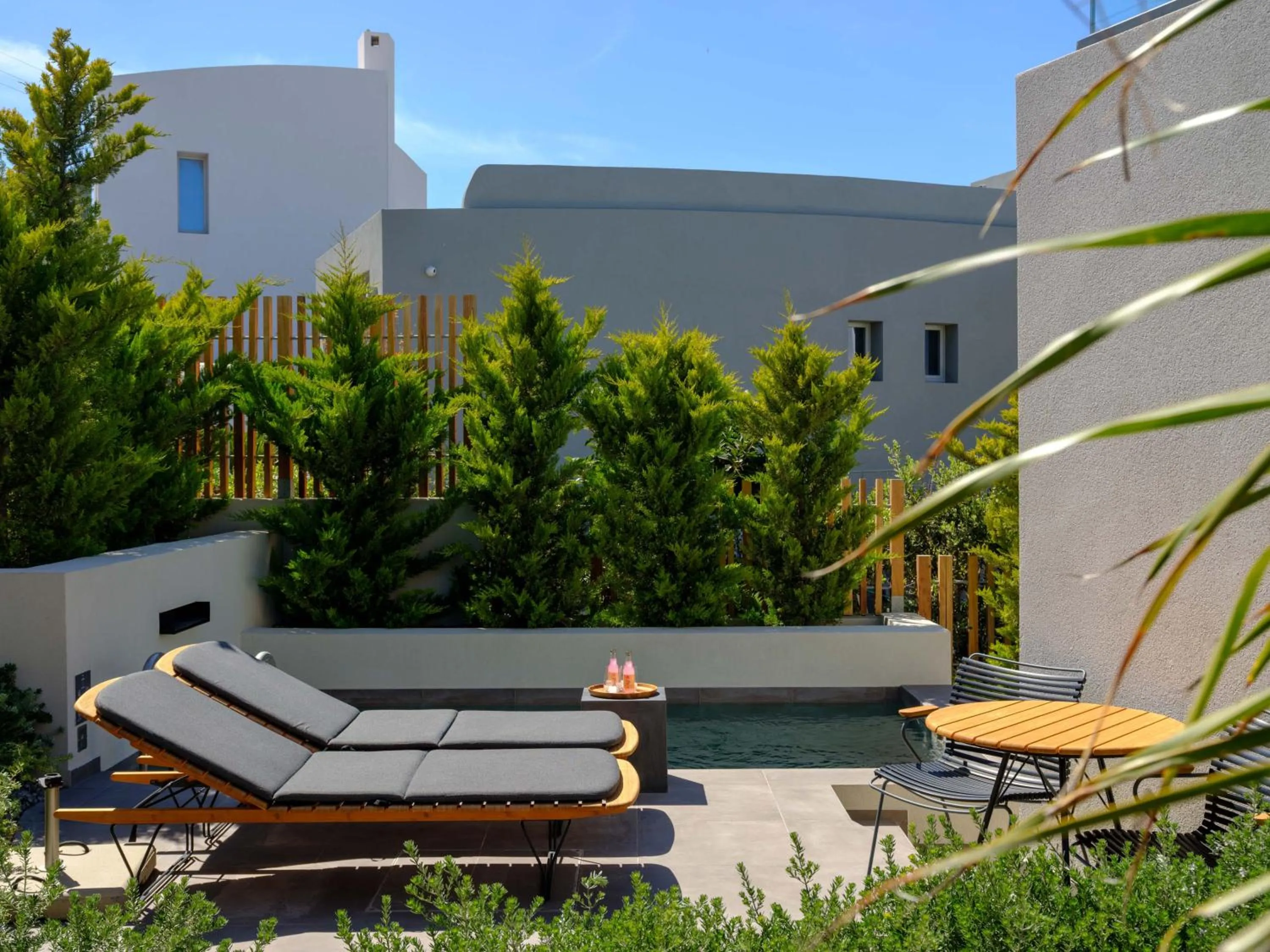 Patio in Apikia Santorini