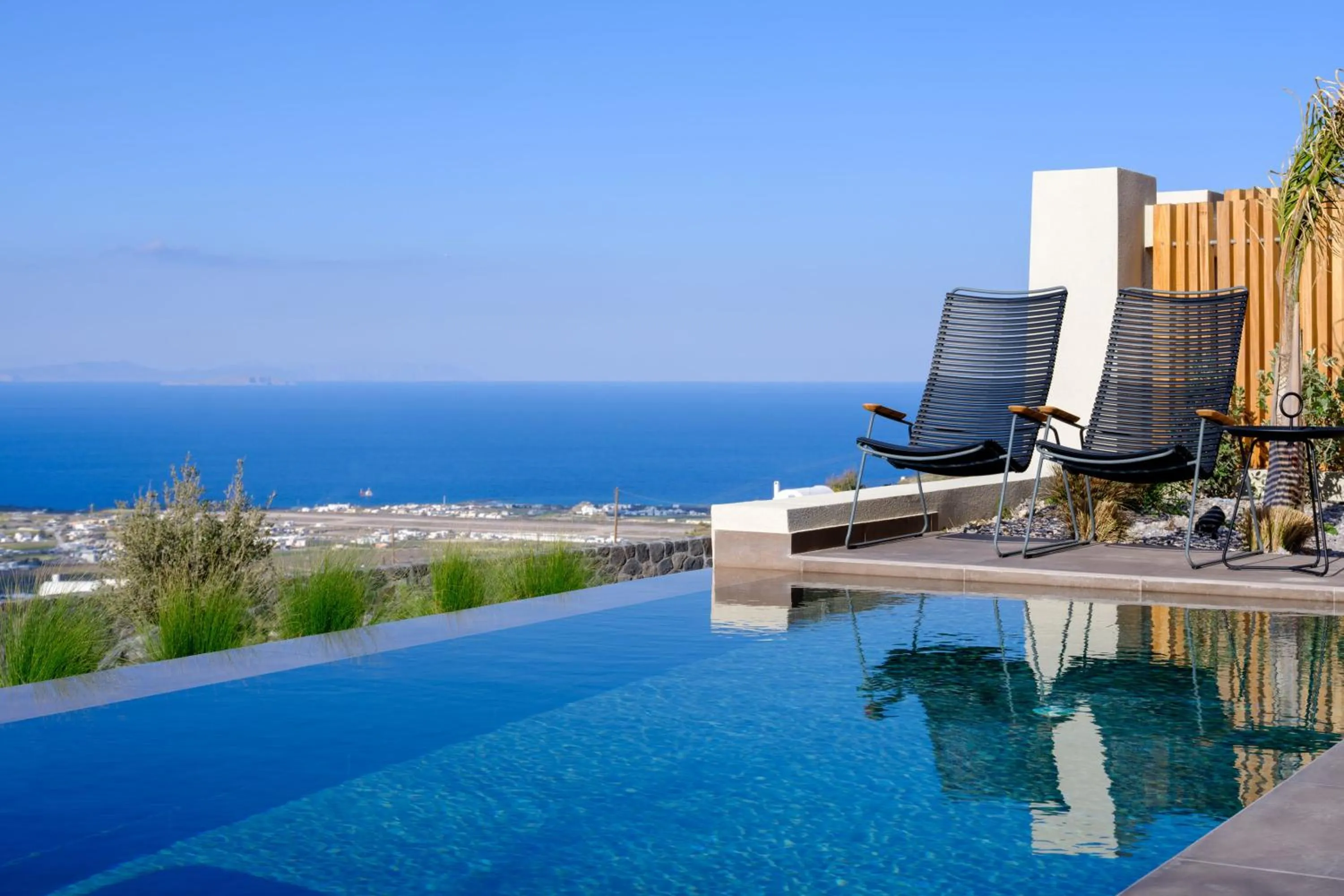 Patio in Apikia Santorini
