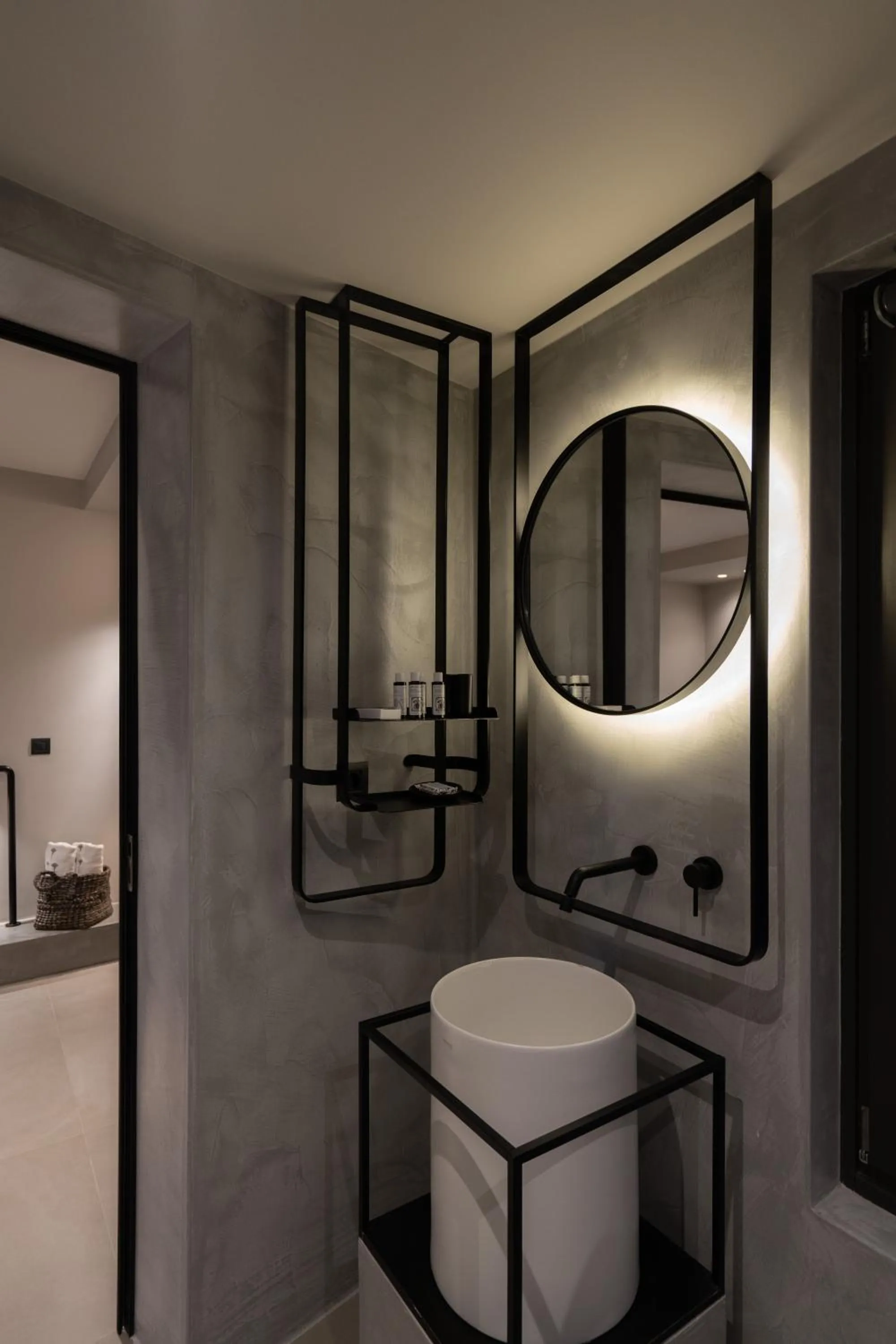 Shower in Apikia Santorini