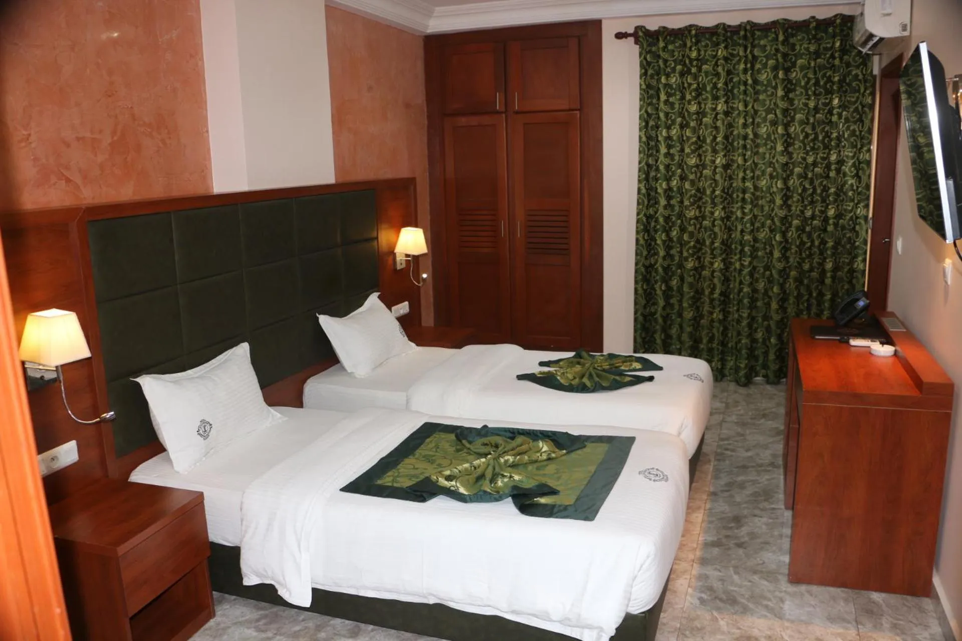 Photo of the whole room in Hôtel Jouvence International