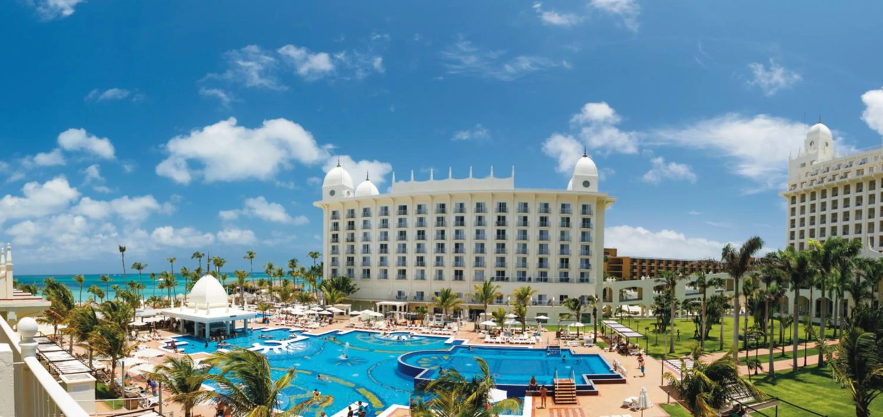 Pool view in Riu Palace Aruba - All Inclusive