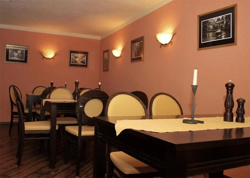 Restaurant/places to eat in Hotel Evabrunnen