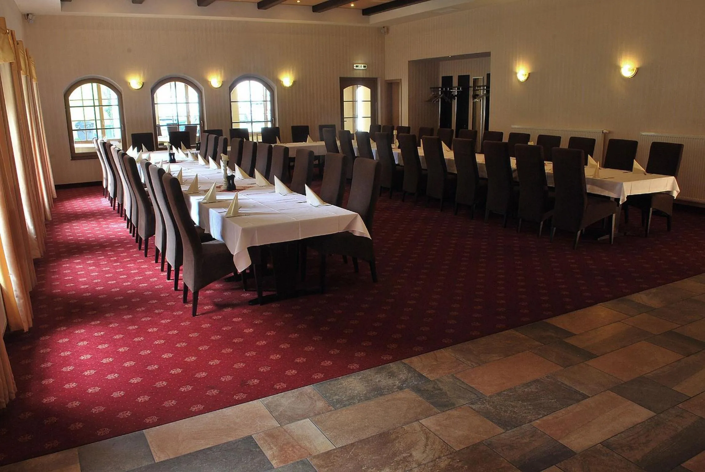 Restaurant/places to eat in Hotel Evabrunnen