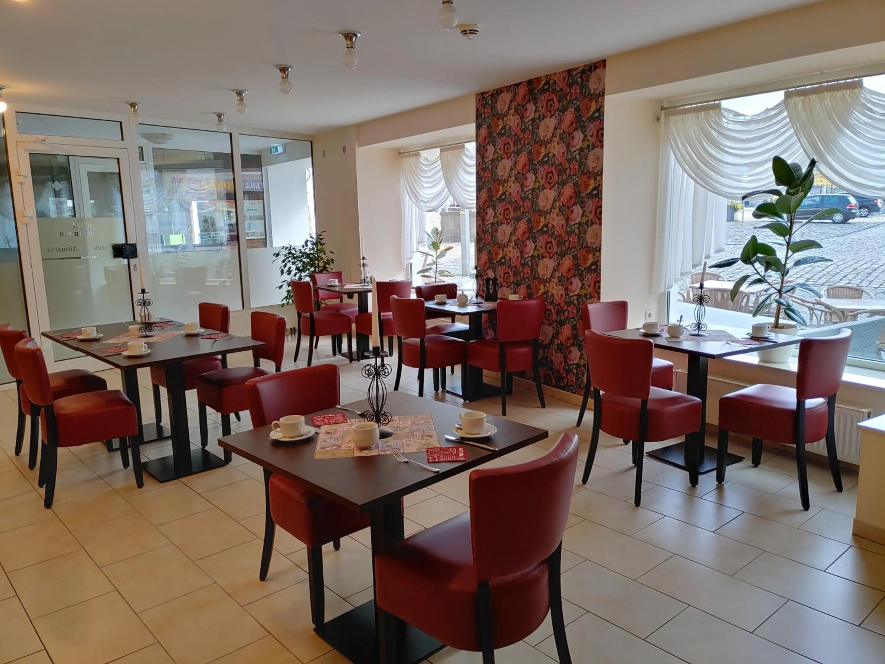 Restaurant/places to eat in Hotel Evabrunnen
