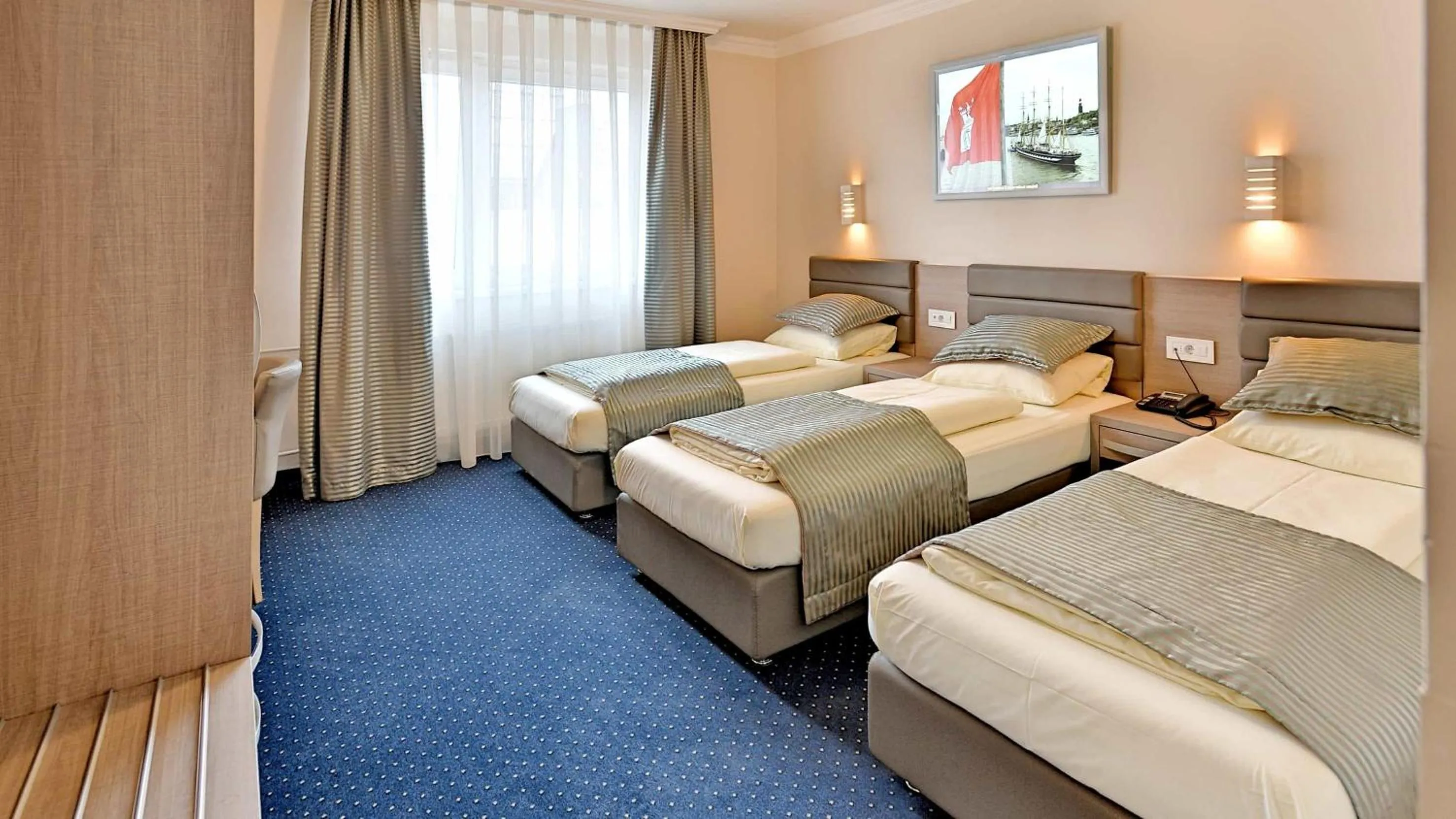 Bed in St.Joseph Hotel Hamburg - Reeperbahn St.Pauli Kiez