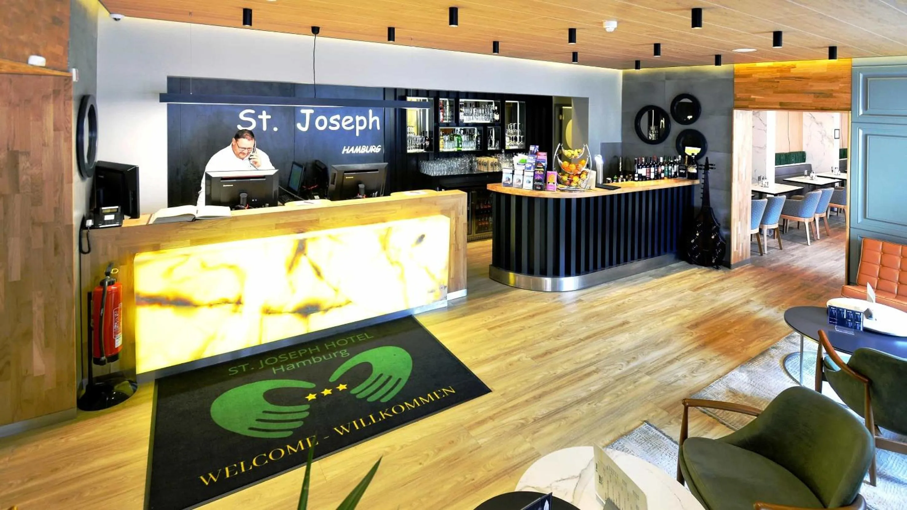 Lobby or reception in St.Joseph Hotel Hamburg - Reeperbahn St.Pauli Kiez