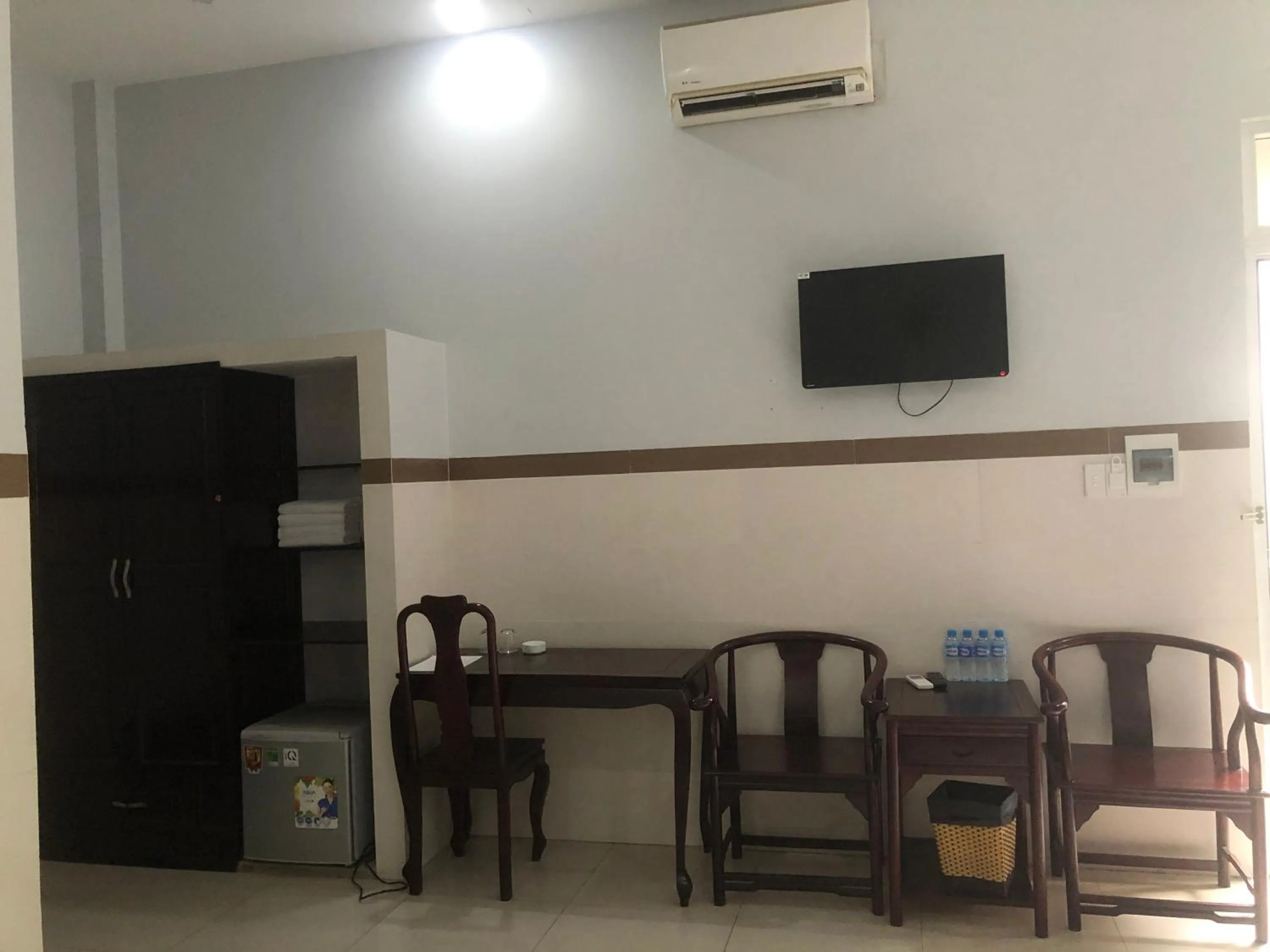 Seating area in Mai Vuong Thuy Hotel