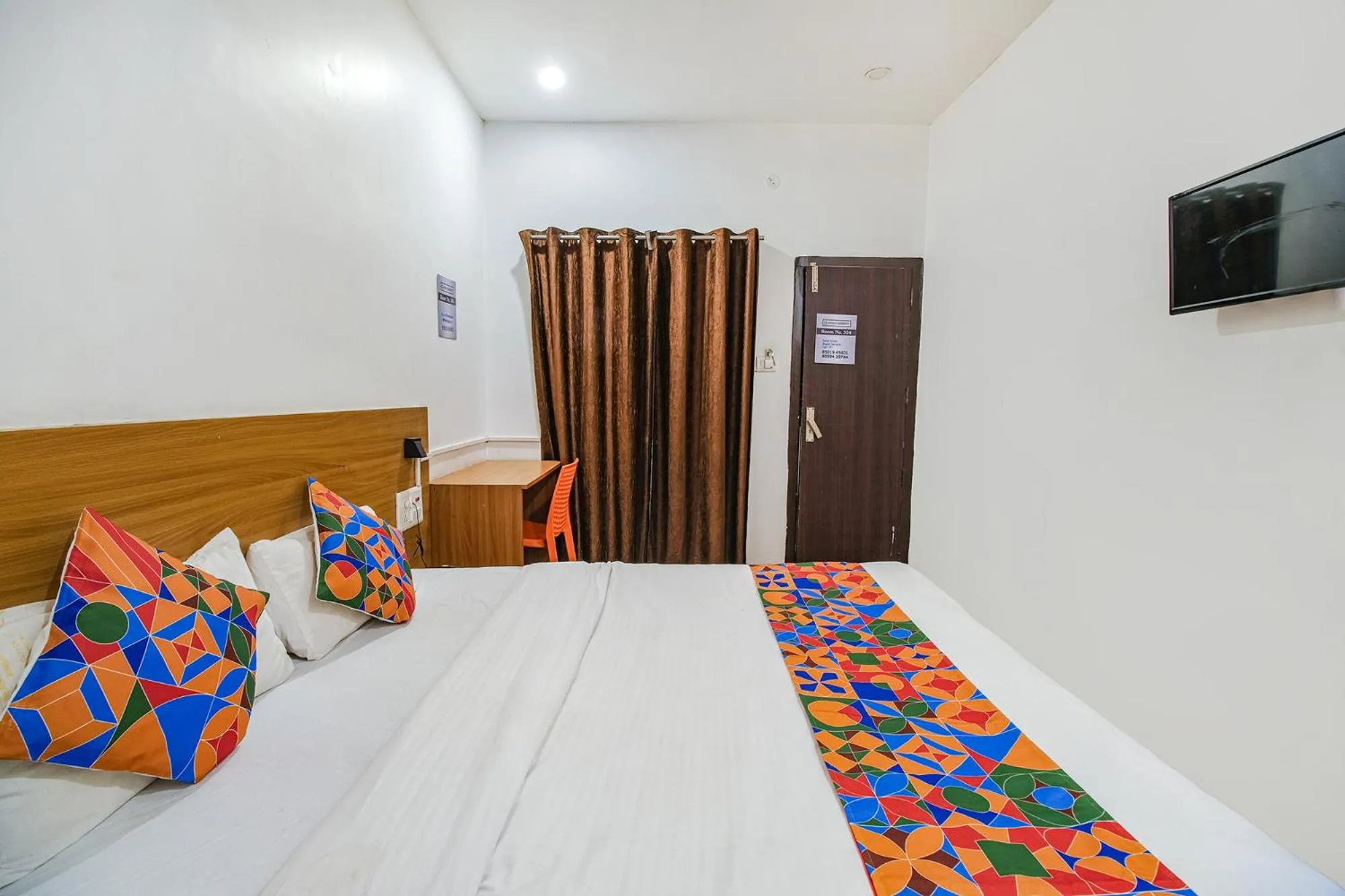 Bed in Via Anurag Residency