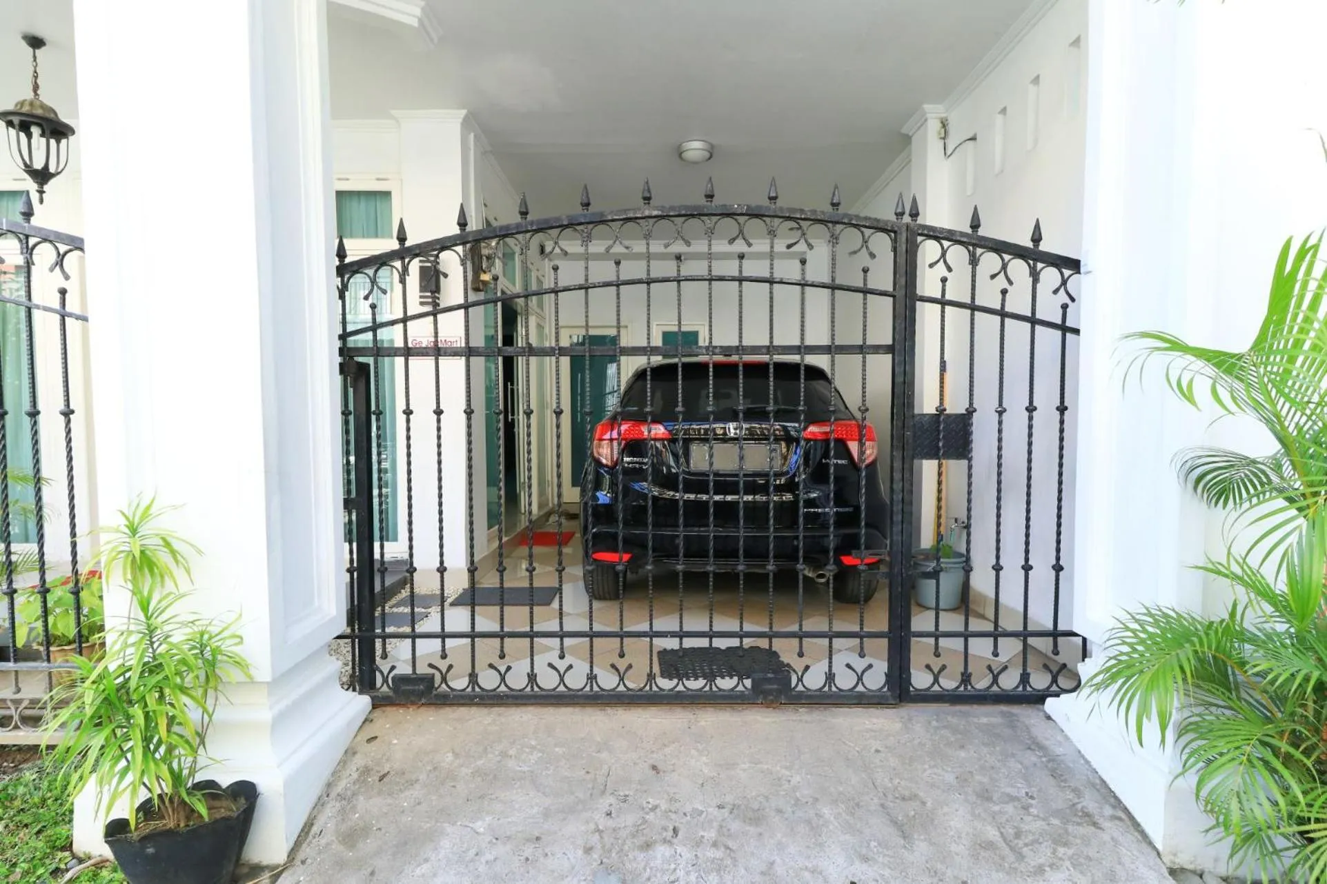 Property building in Ge JacMart Homestay Makassar